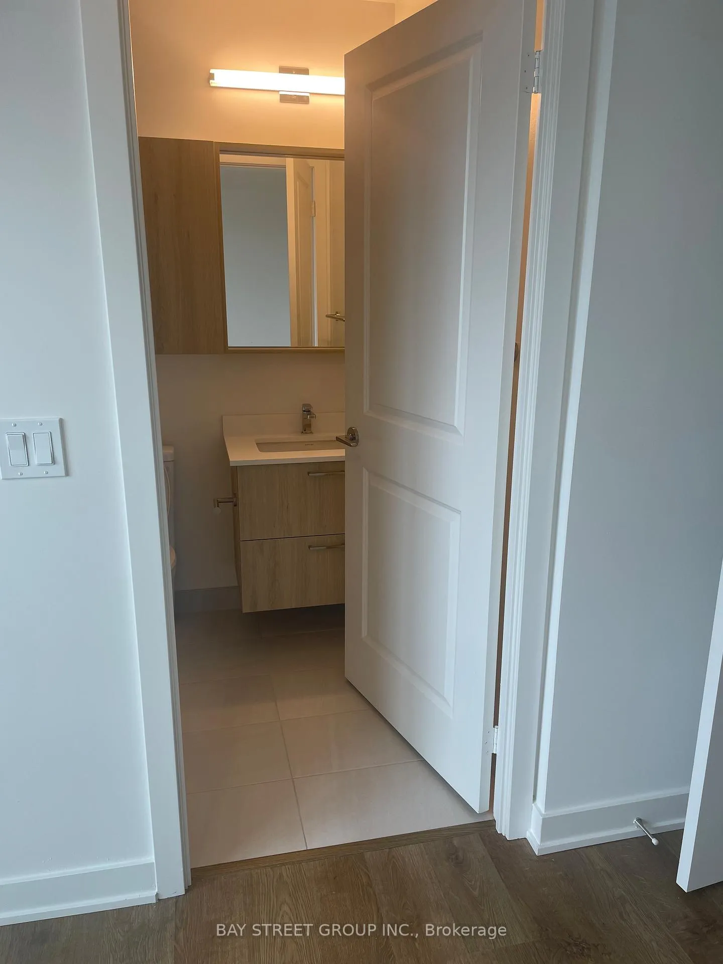 Photo 10 of Unit 329, 50 Upper Mall Way, Vaughan, Brownridge — HOMEH