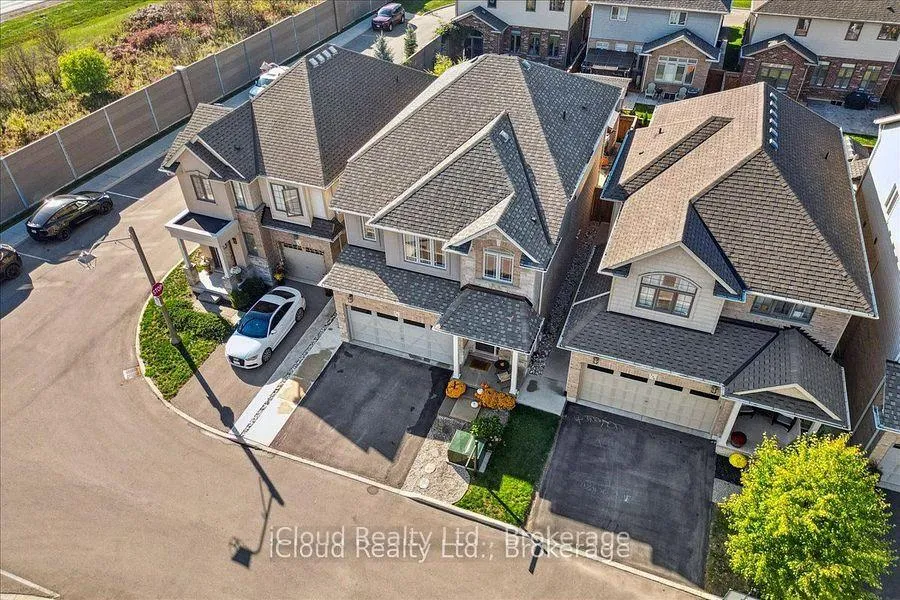 Photo 2 of 136 Dunrobin Lane, Grimsby, Grimsby Beach — HOMEH