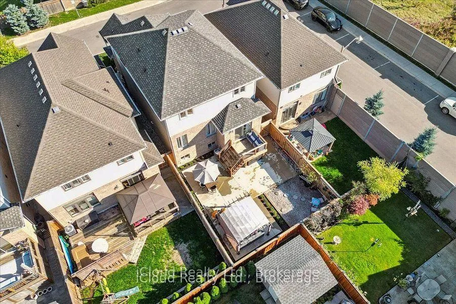 Photo 3 of 136 Dunrobin Lane, Grimsby, Grimsby Beach — HOMEH