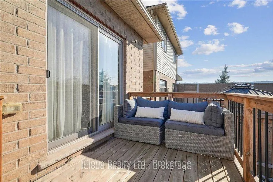 Photo 46 of 136 Dunrobin Lane, Grimsby, Grimsby Beach — HOMEH