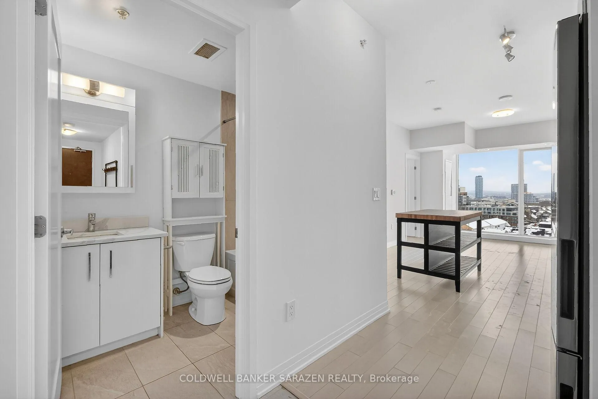 Photo 12 of Unit 802, 805 Carling Avenue, Ottawa, West Centre Town — HOMEH