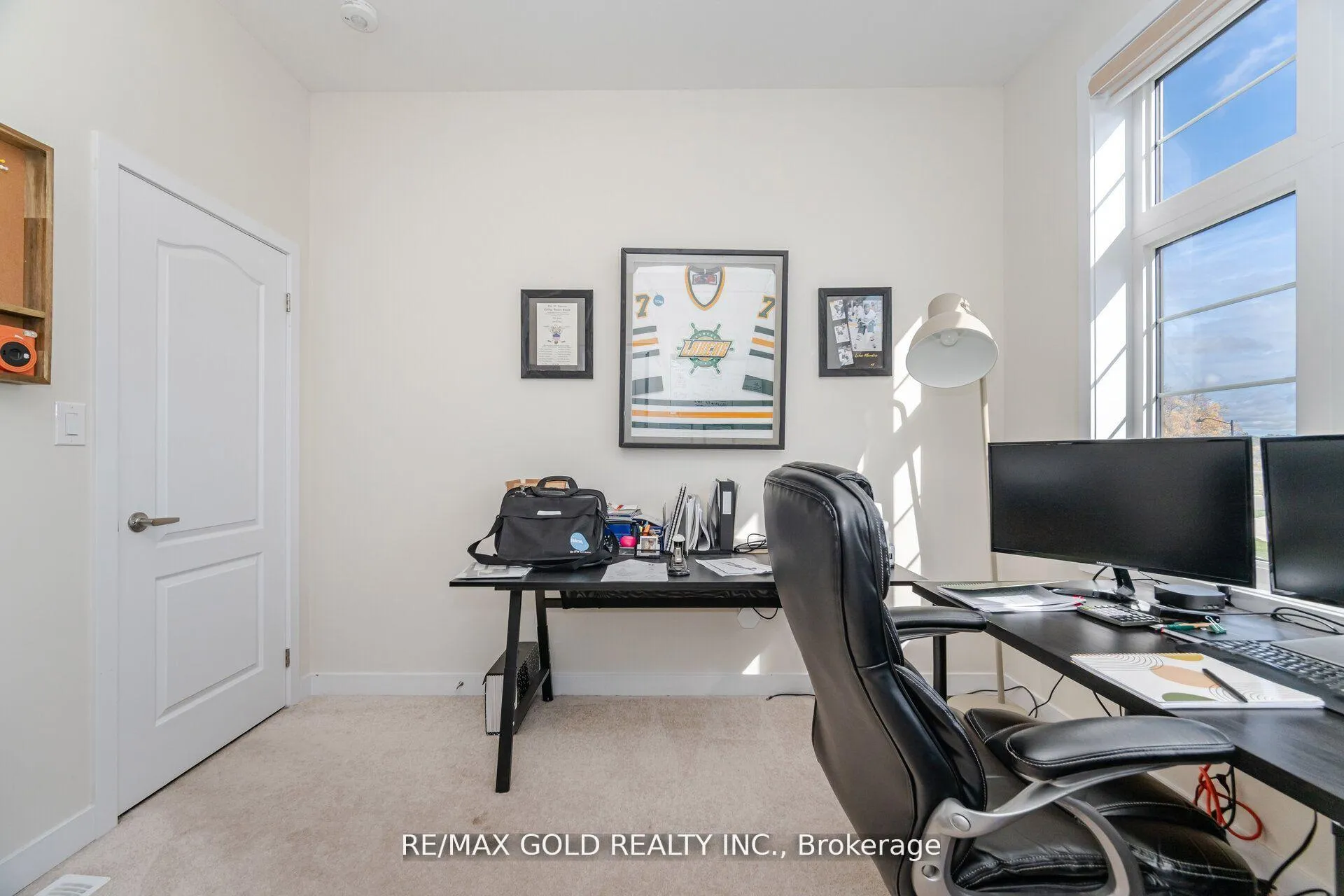 Photo 24 of 128 Whithorn Crescent, Haldimand — HOMEH