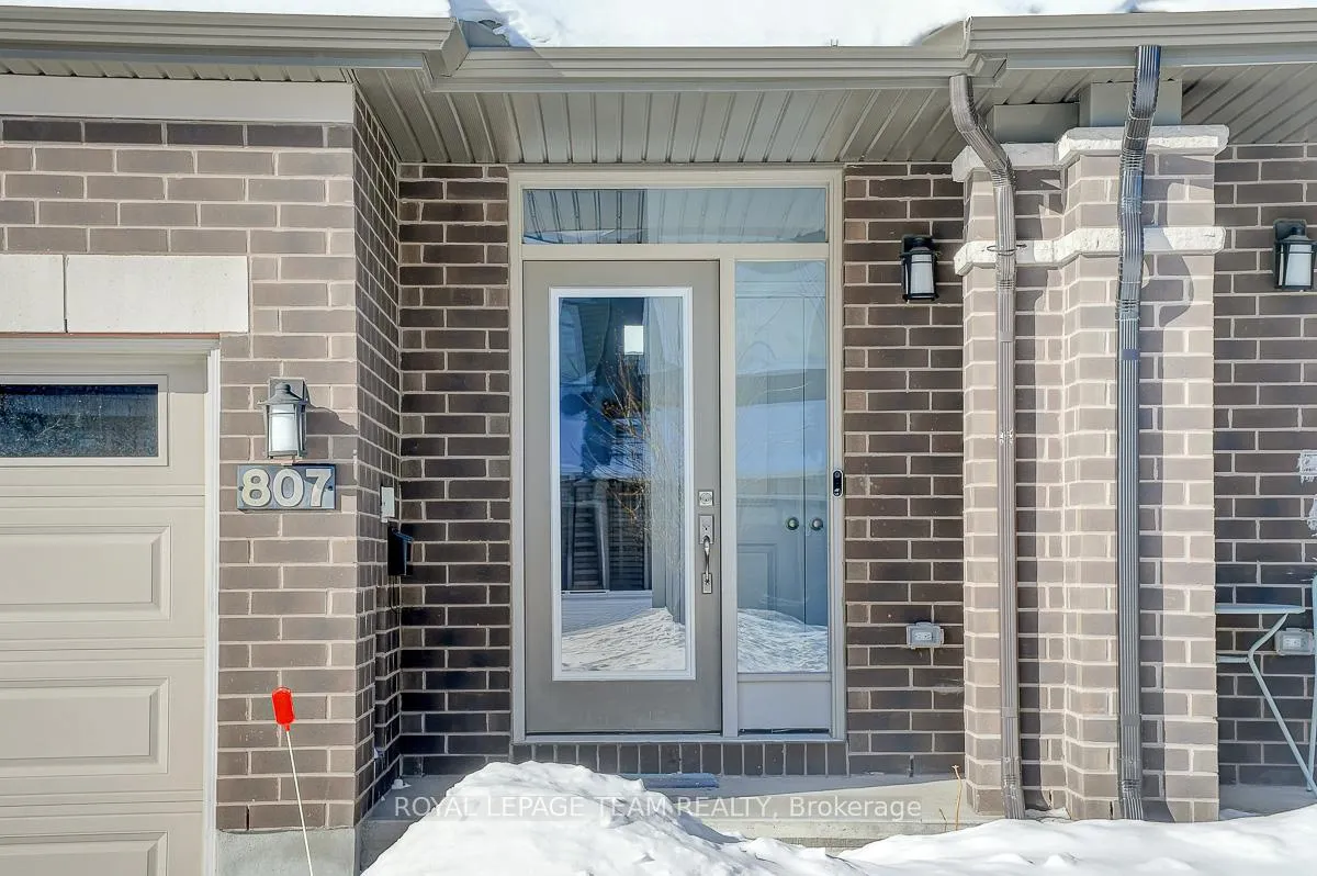 Photo 2 of 807 Clapham Terrace, Ottawa, Stittsville (South) — HOMEH