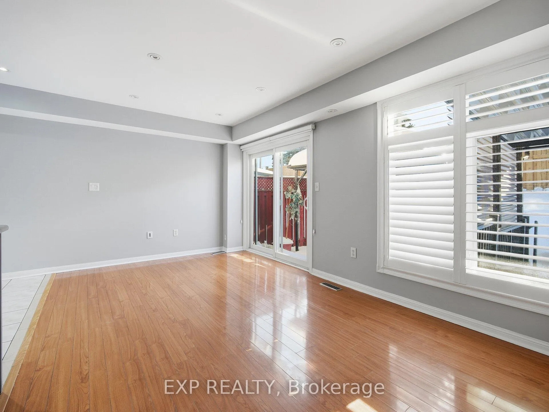 Photo 10 of 48 Mount Ranier Crescent, Brampton, Sandringham-Wellington — HOMEH