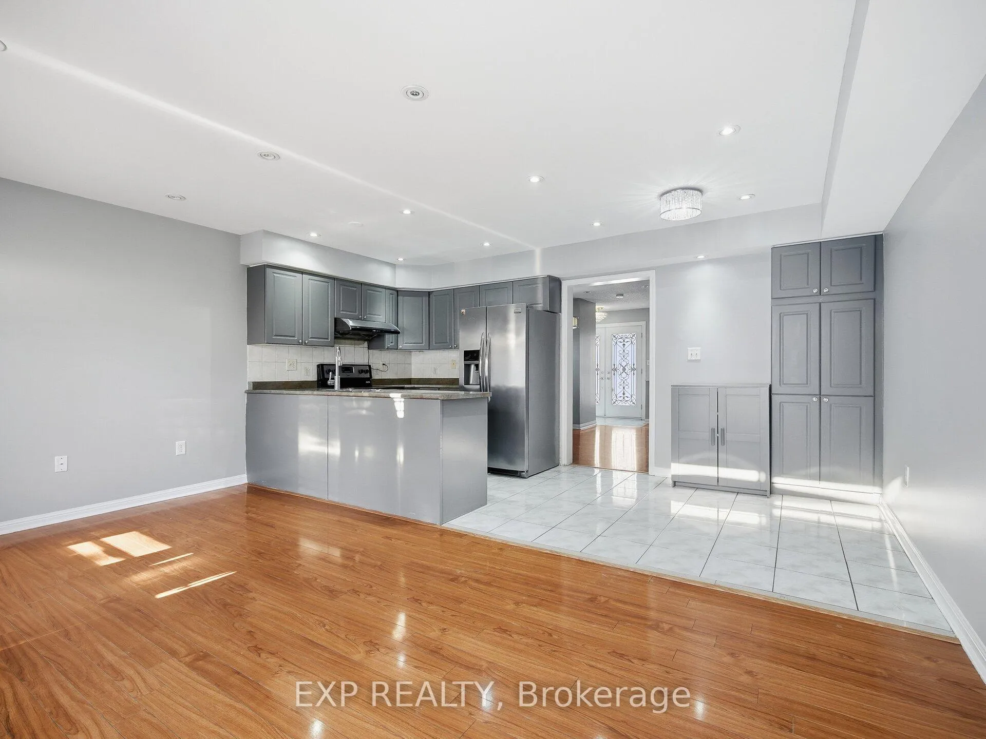 Photo 13 of 48 Mount Ranier Crescent, Brampton, Sandringham-Wellington — HOMEH