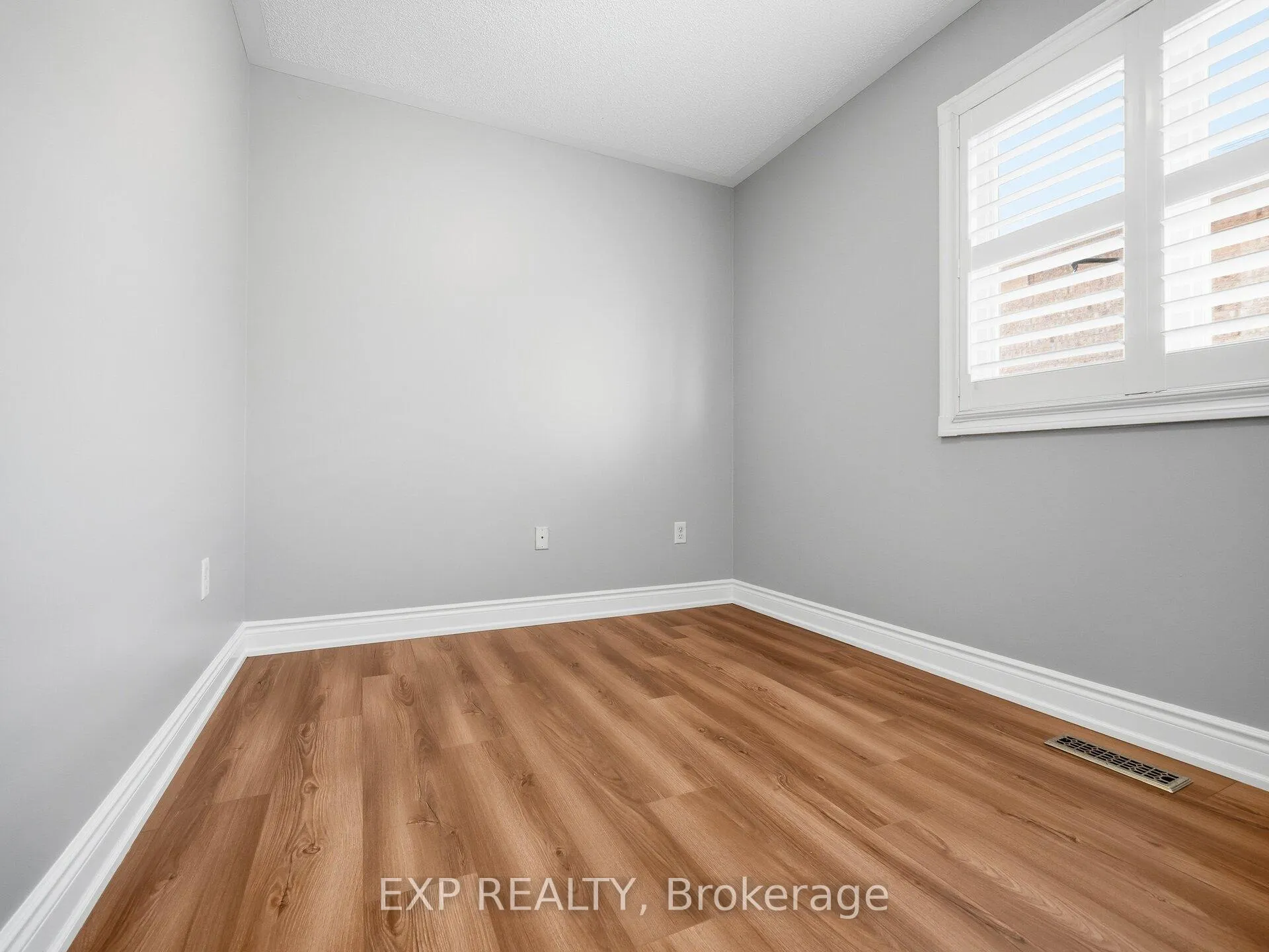 Photo 36 of 48 Mount Ranier Crescent, Brampton, Sandringham-Wellington — HOMEH
