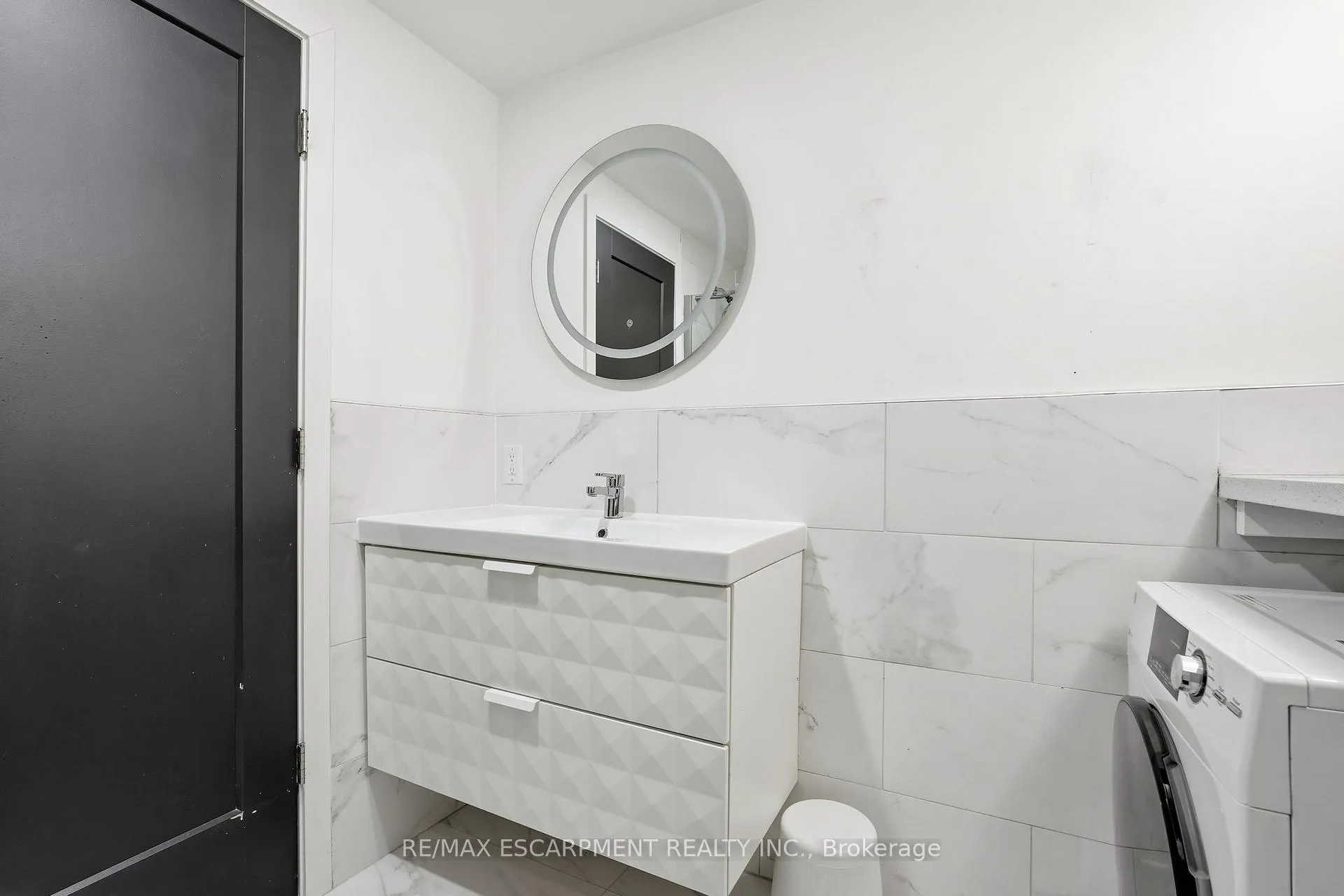 Photo 12 of 48 Frederick Avenue, Hamilton, Crown Point — HOMEH