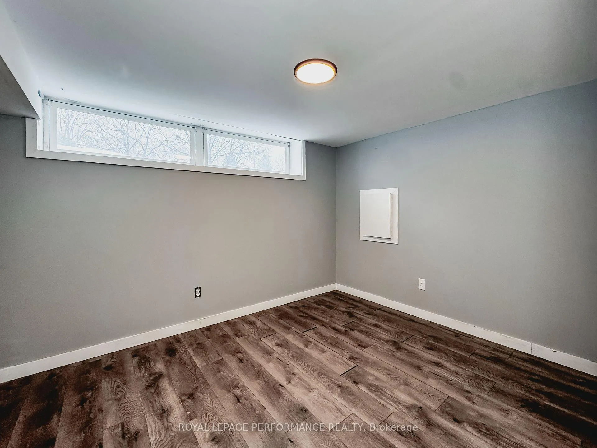 Photo 10 of Unit B, 726 Cummings Avenue, Ottawa, Castle Heights/Rideau High — HOMEH