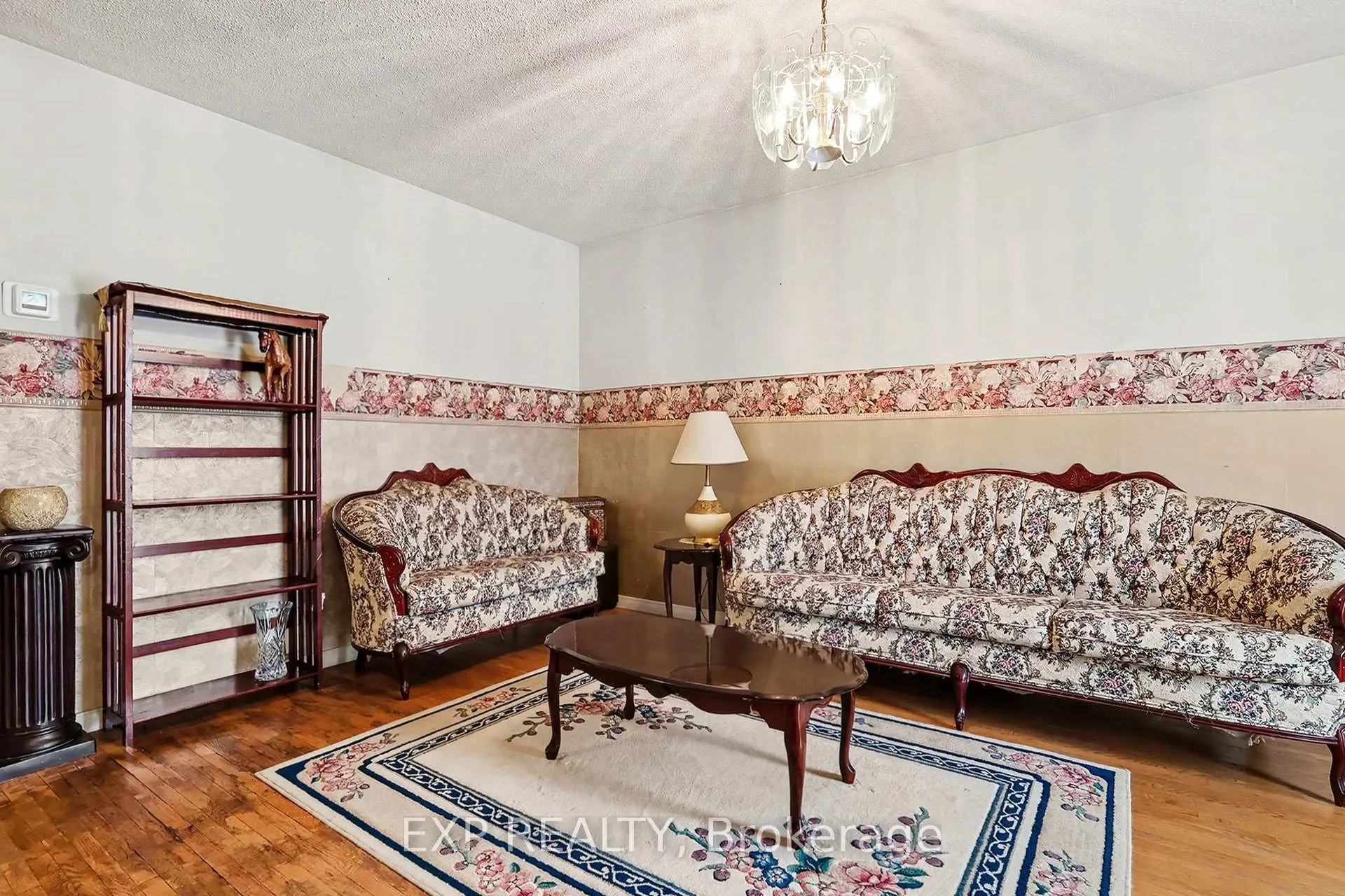 Photo 8 of 2211 St Laurent Boulevard, Ottawa, Hawthorne Meadows — HOMEH