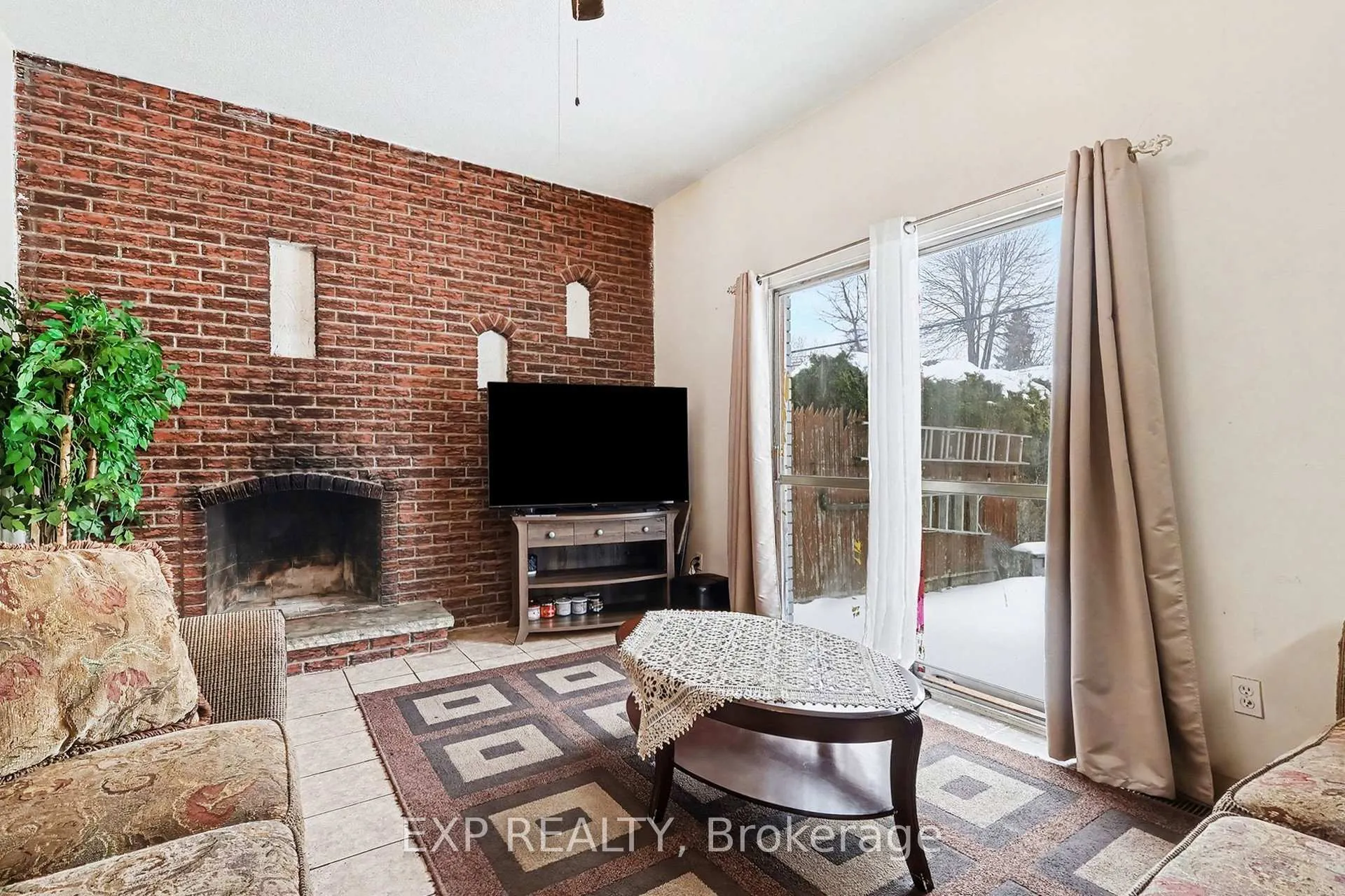 Photo 14 of 2211 St Laurent Boulevard, Ottawa, Hawthorne Meadows — HOMEH
