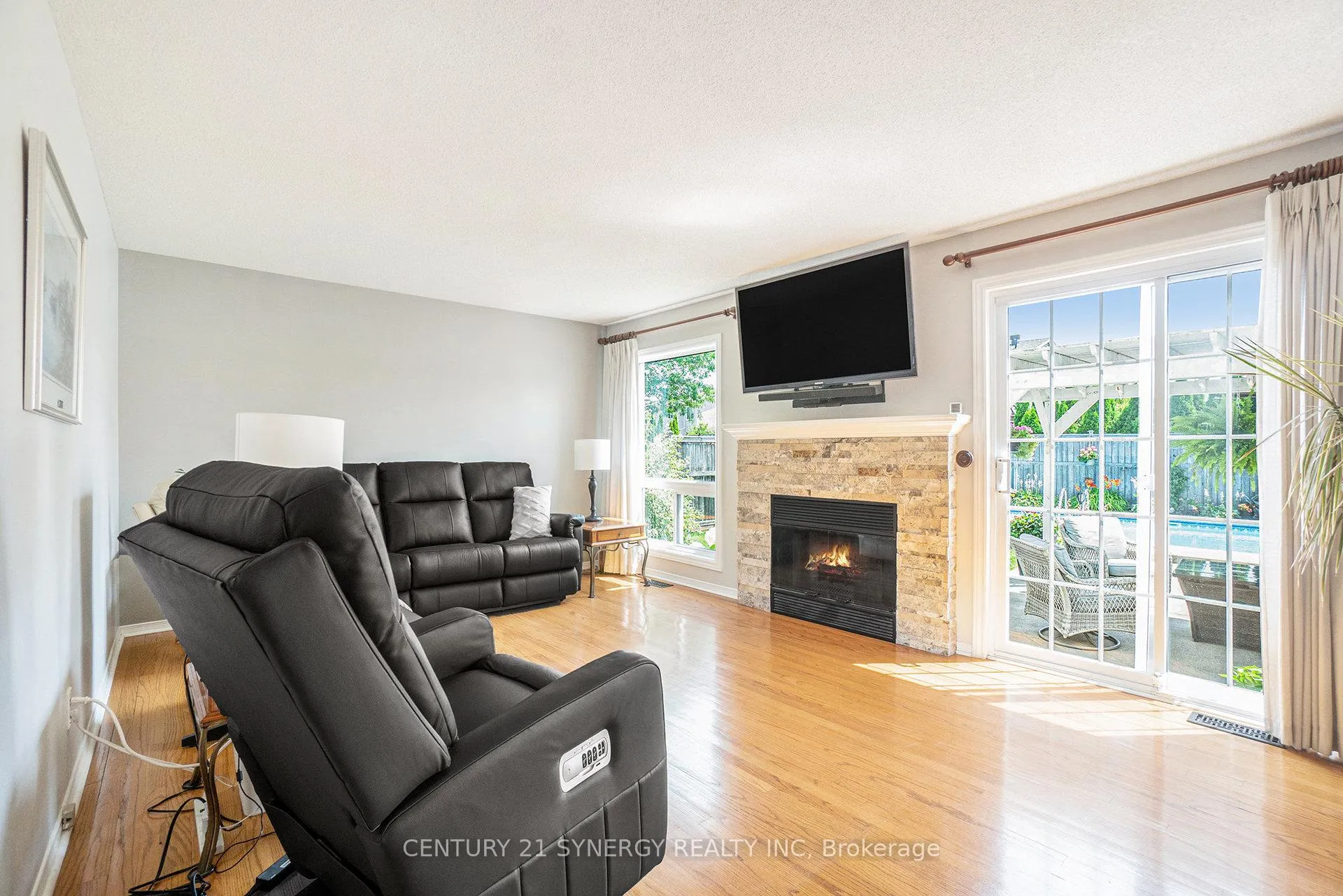 Photo 6 of 488 Harrowsmith Way, Ottawa, Fallingbrook/Gardenway South — HOMEH