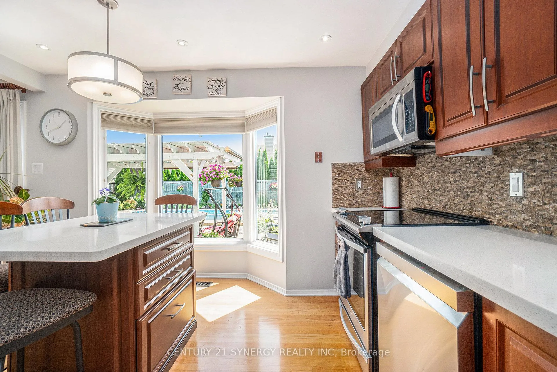 Photo 10 of 488 Harrowsmith Way, Ottawa, Fallingbrook/Gardenway South — HOMEH