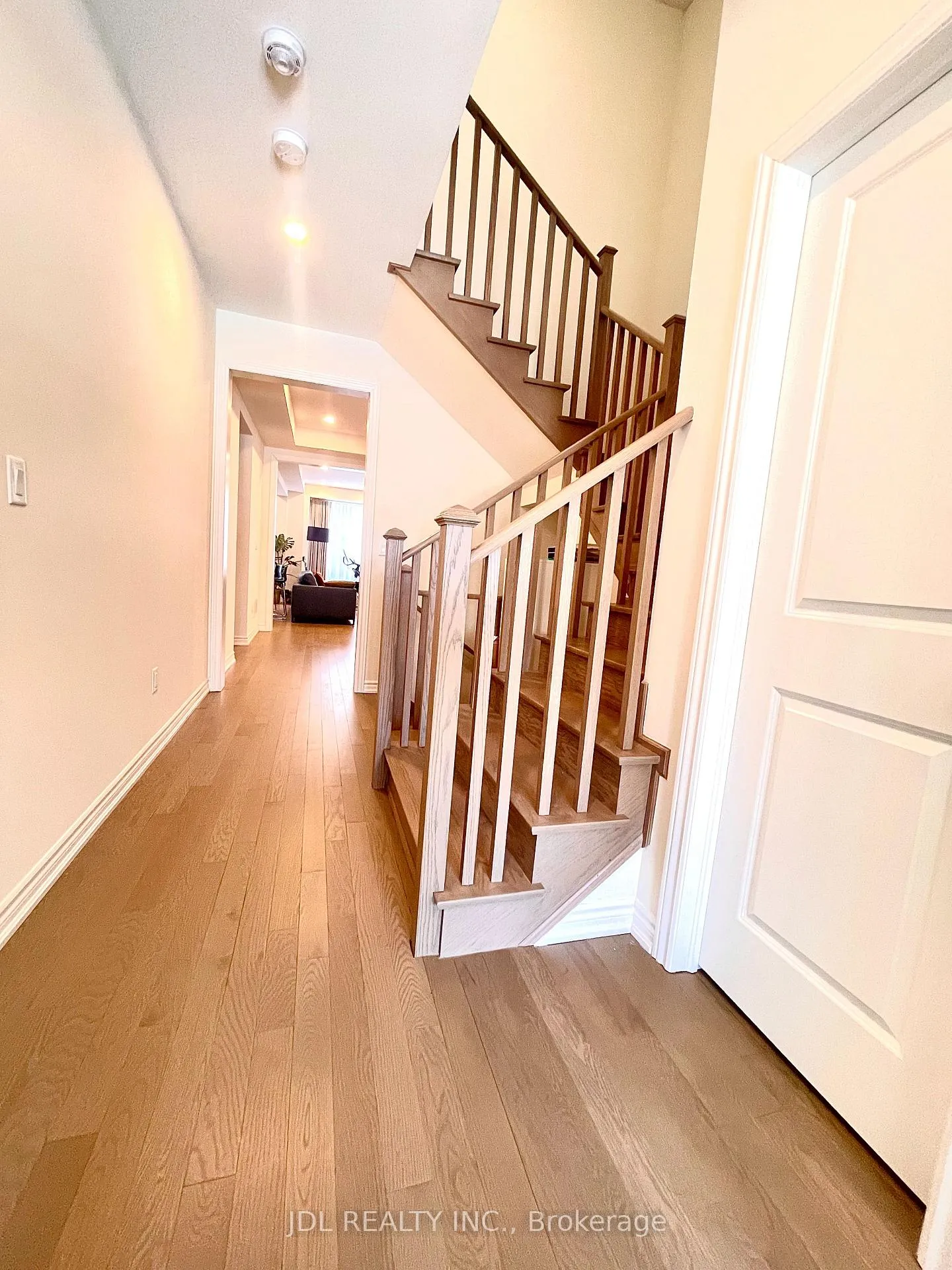 Photo 2 of 3167 Blazing Star Avenue, Pickering, Rural Pickering — HOMEH