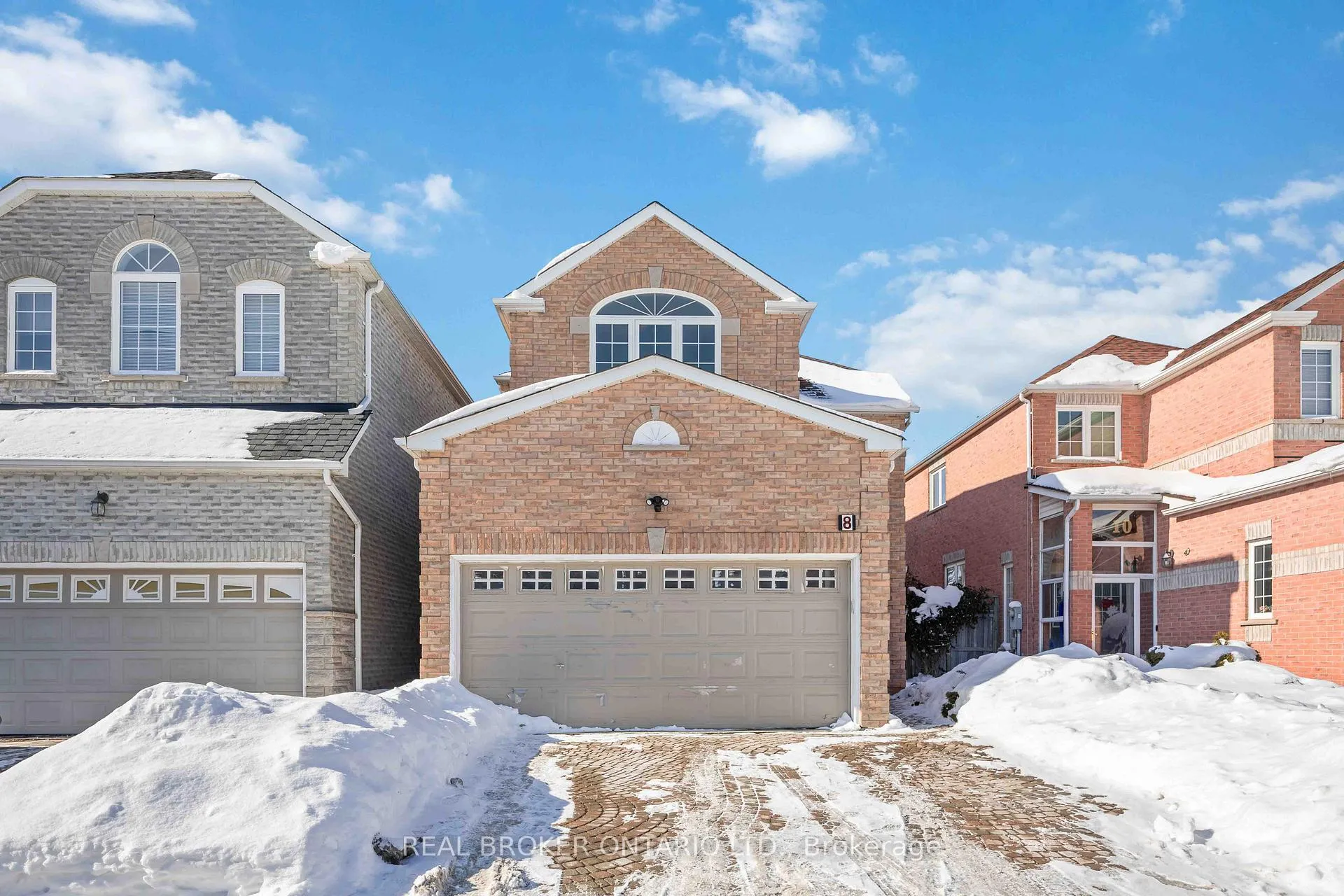 Photo 2 of 8 Medley Crescent, Markham, Milliken Mills East — HOMEH