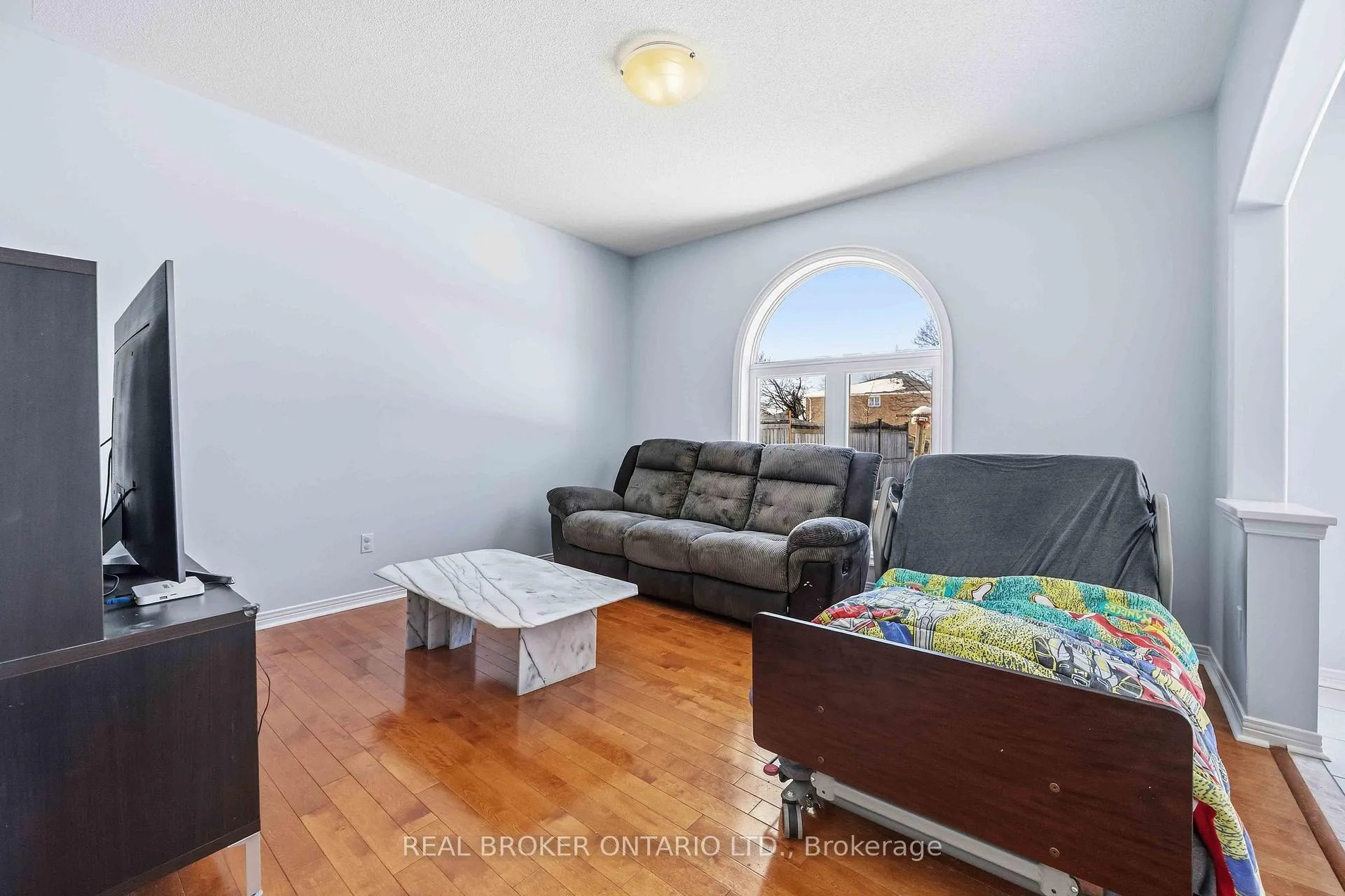 Photo 12 of 8 Medley Crescent, Markham, Milliken Mills East — HOMEH