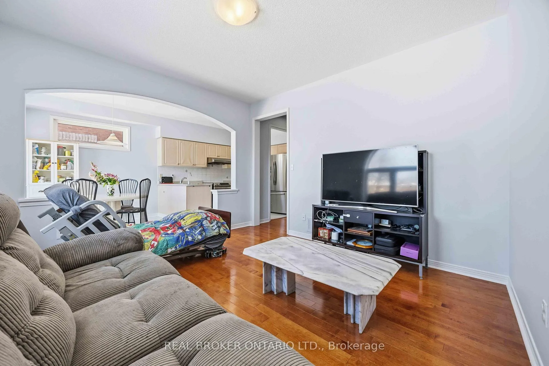 Photo 14 of 8 Medley Crescent, Markham, Milliken Mills East — HOMEH