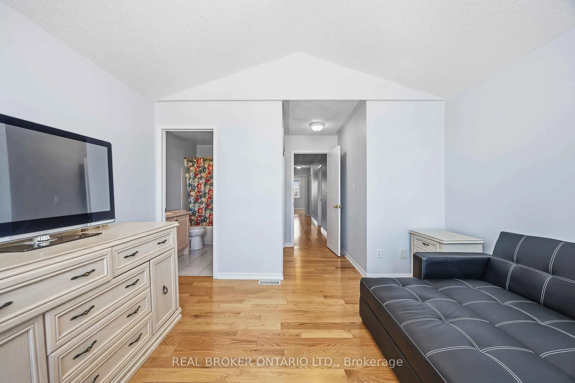 Photo 31 of 8 Medley Crescent, Markham, Milliken Mills East — HOMEH