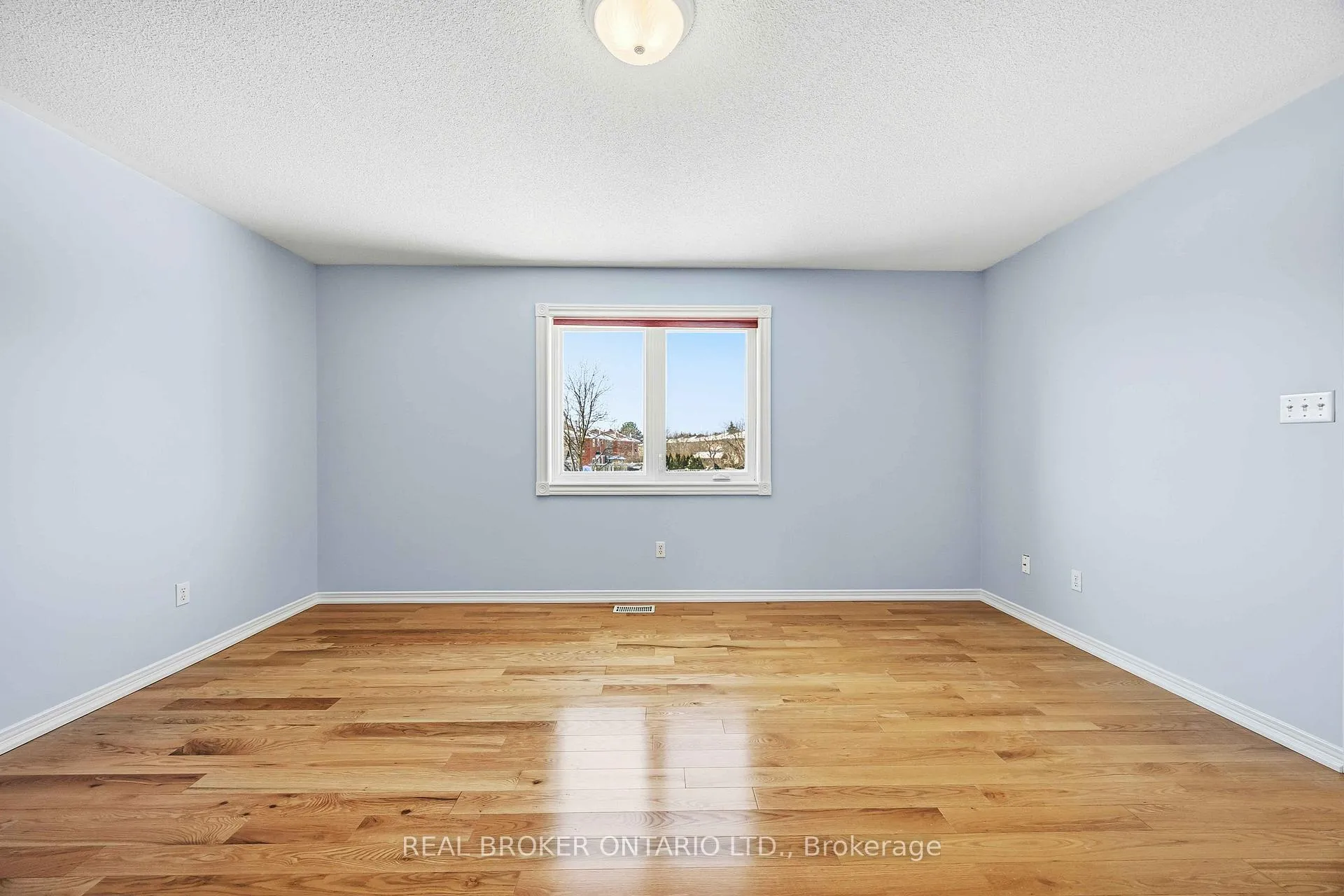 Photo 39 of 8 Medley Crescent, Markham, Milliken Mills East — HOMEH
