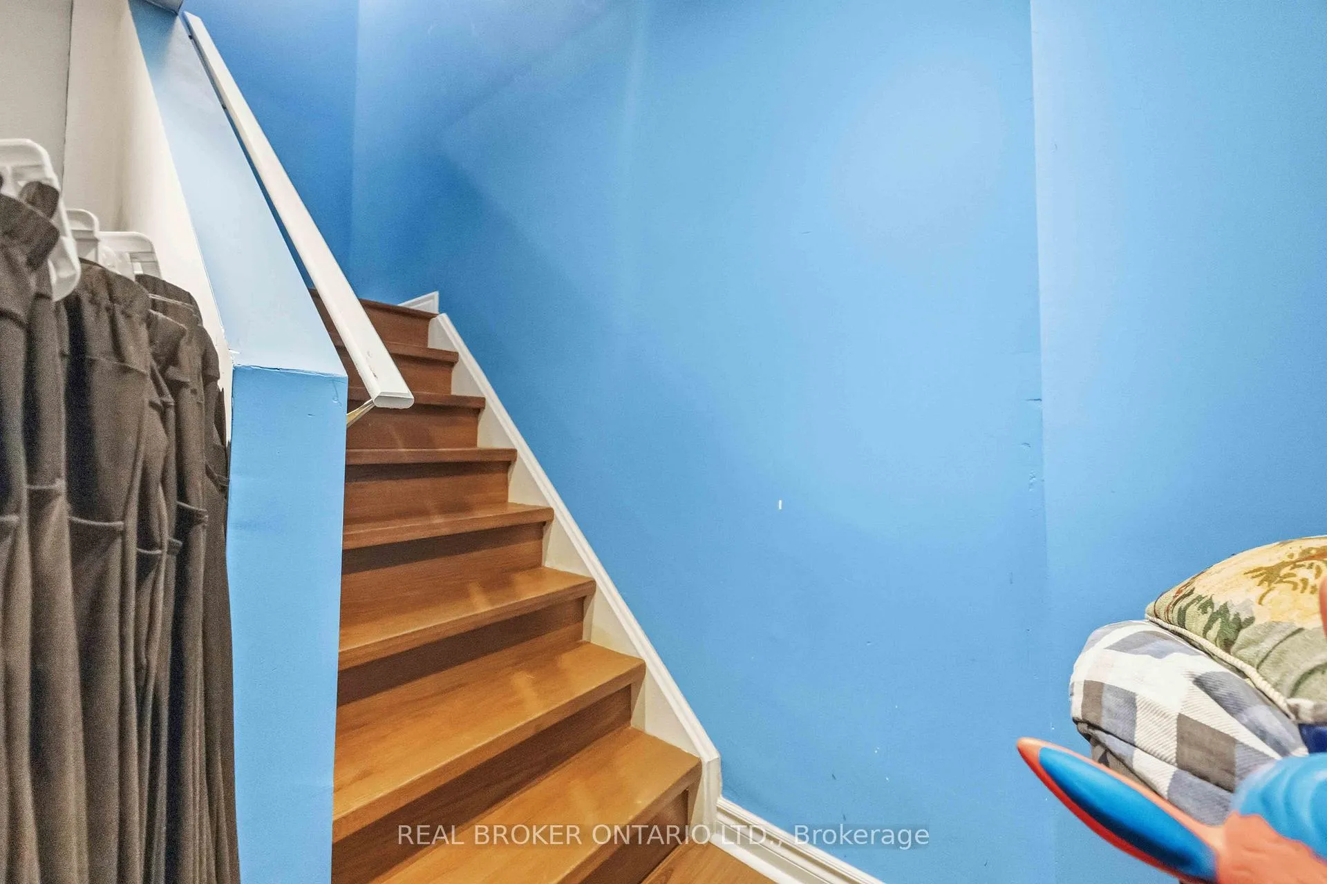 Photo 46 of 8 Medley Crescent, Markham, Milliken Mills East — HOMEH