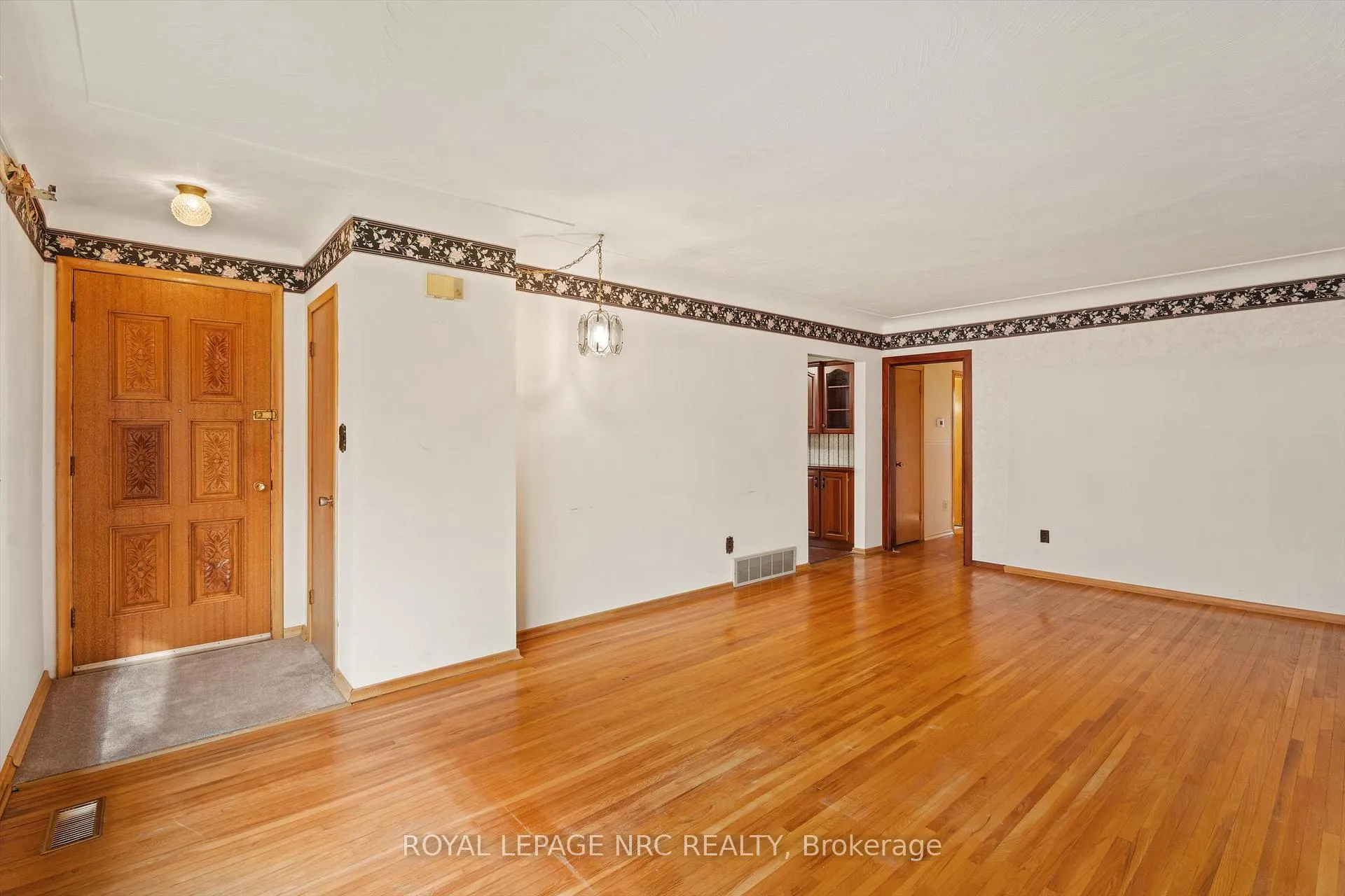 Photo 14 of 4119 Aberdeen Road, Lincoln, Beamsville — HOMEH