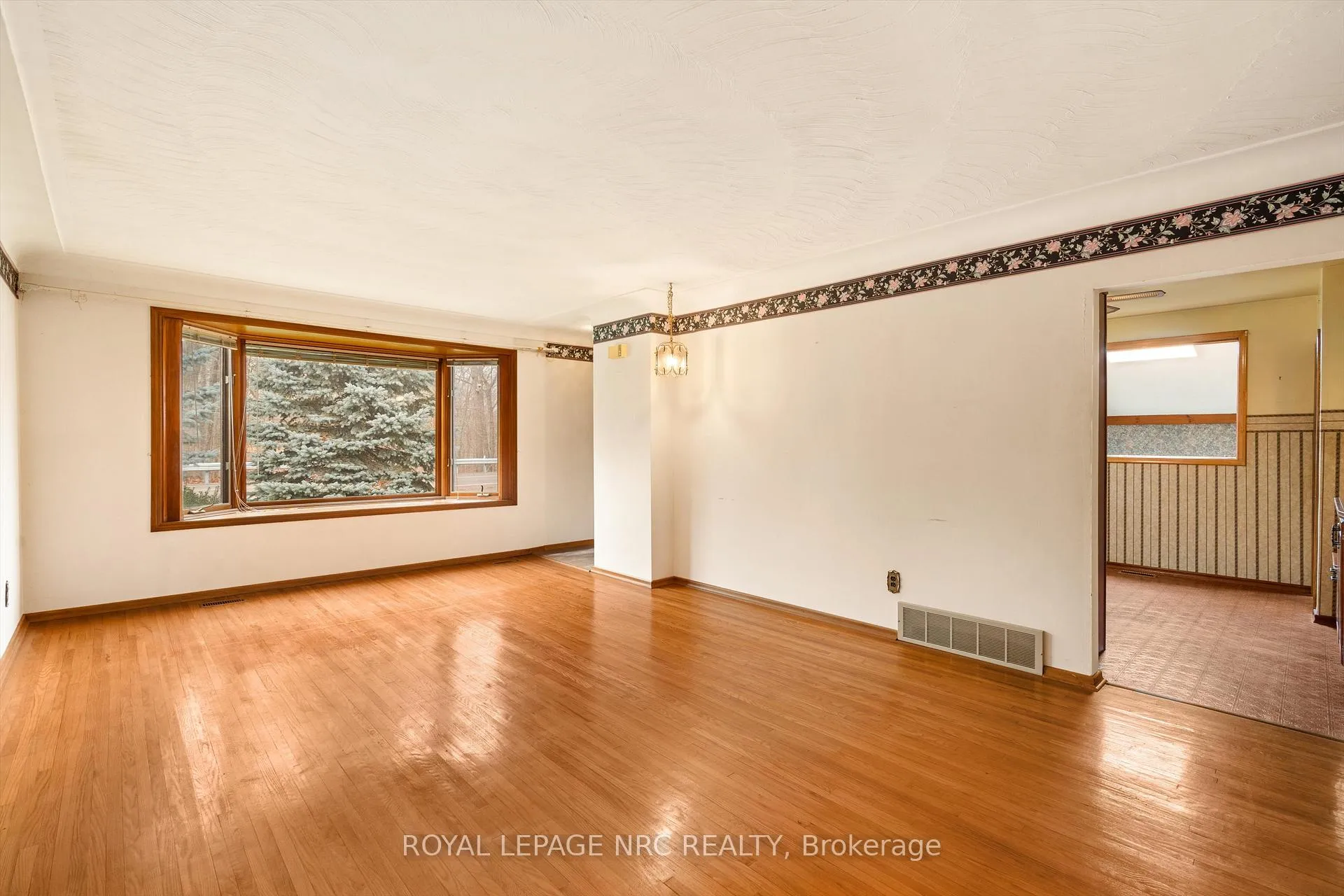 Photo 15 of 4119 Aberdeen Road, Lincoln, Beamsville — HOMEH