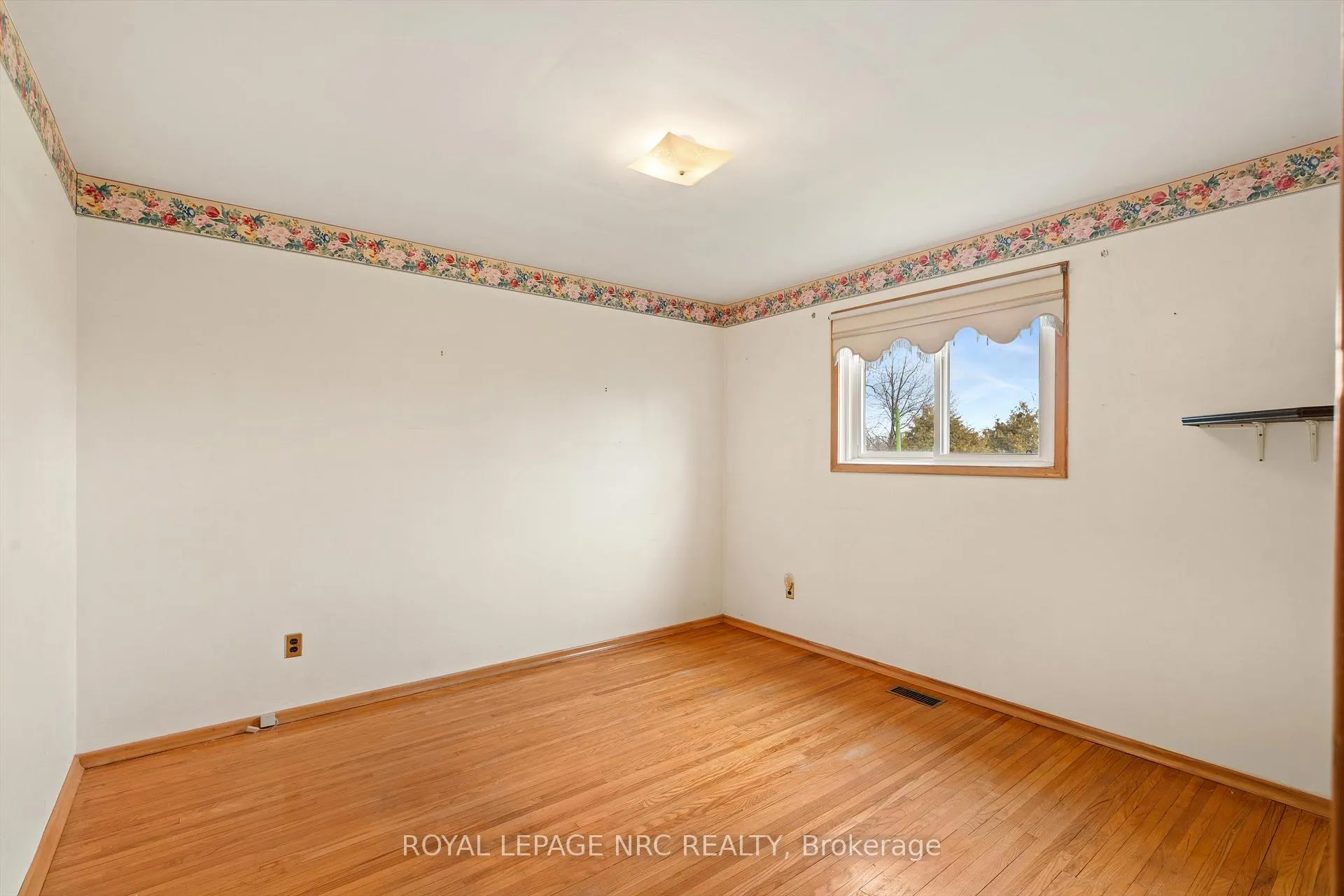 Photo 19 of 4119 Aberdeen Road, Lincoln, Beamsville — HOMEH