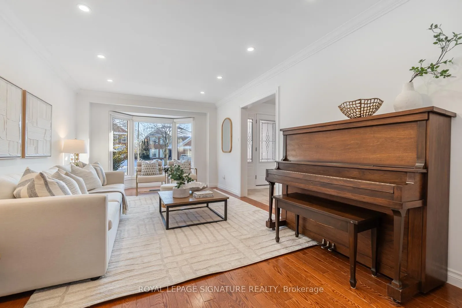 Photo 3 of 51 Tilman Circle, Markham, Markham Village — HOMEH