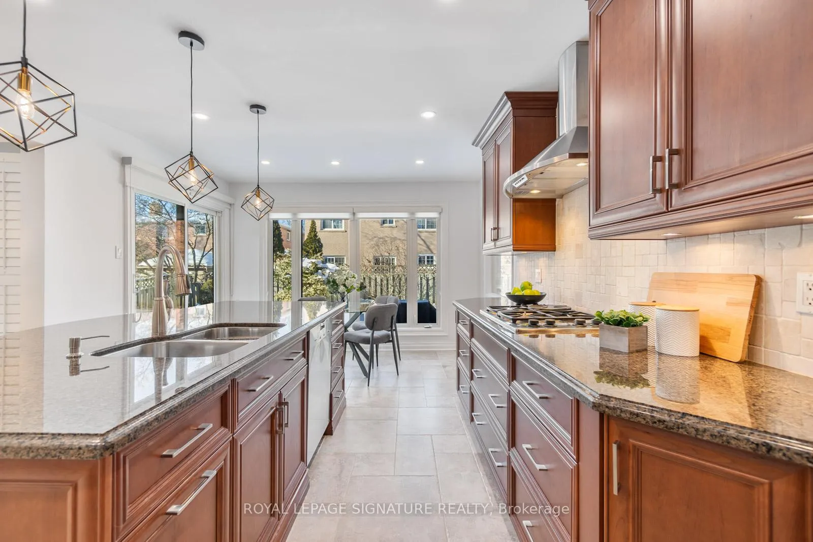 Photo 21 of 51 Tilman Circle, Markham, Markham Village — HOMEH