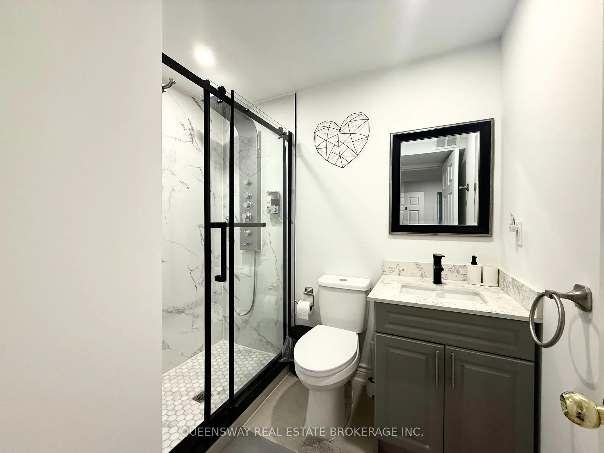 Photo 4 of 35 Oakmoor Lane N, Markham, Cornell — HOMEH