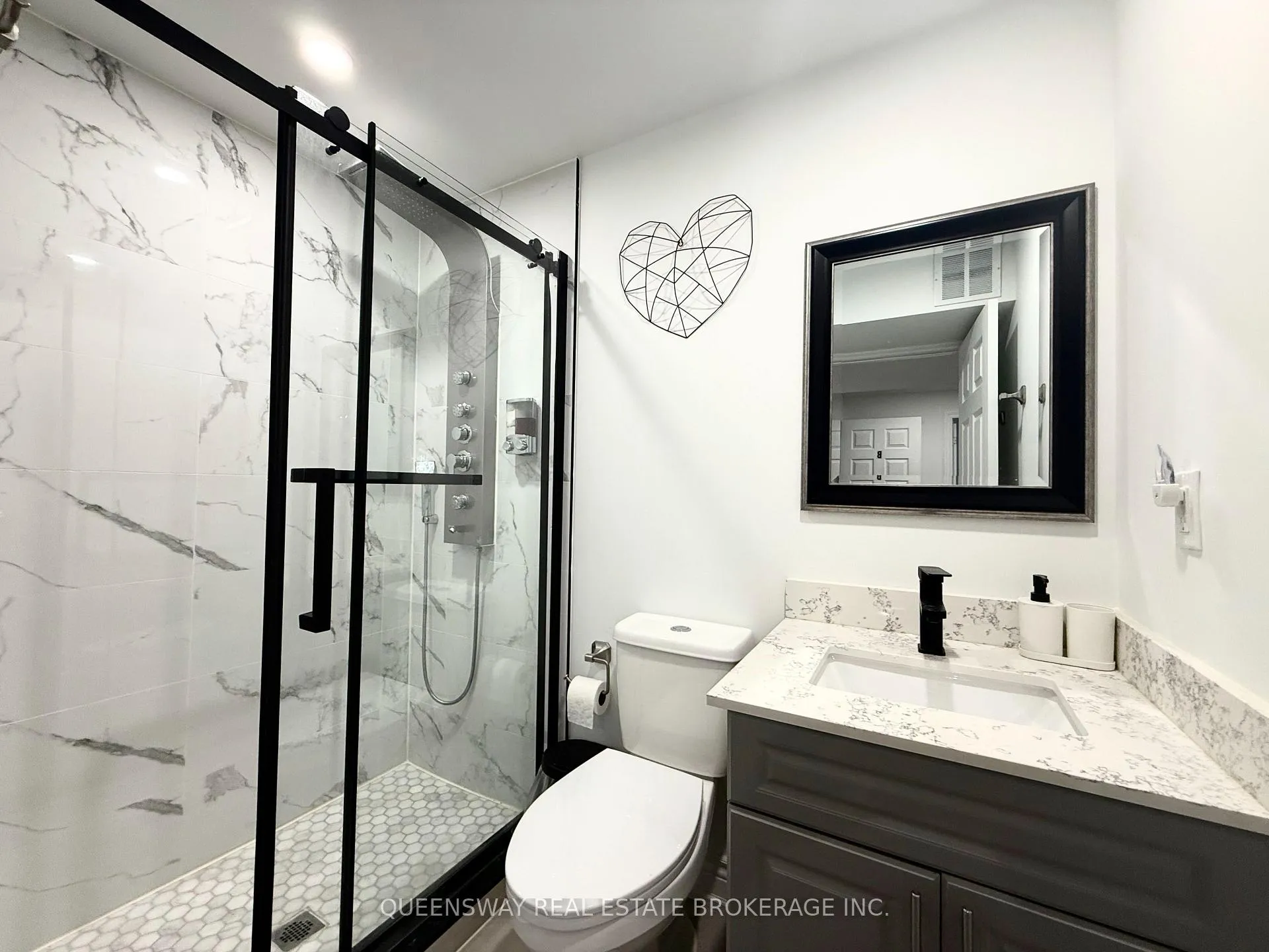 Photo 9 of 35 Oakmoor Lane N, Markham, Cornell — HOMEH