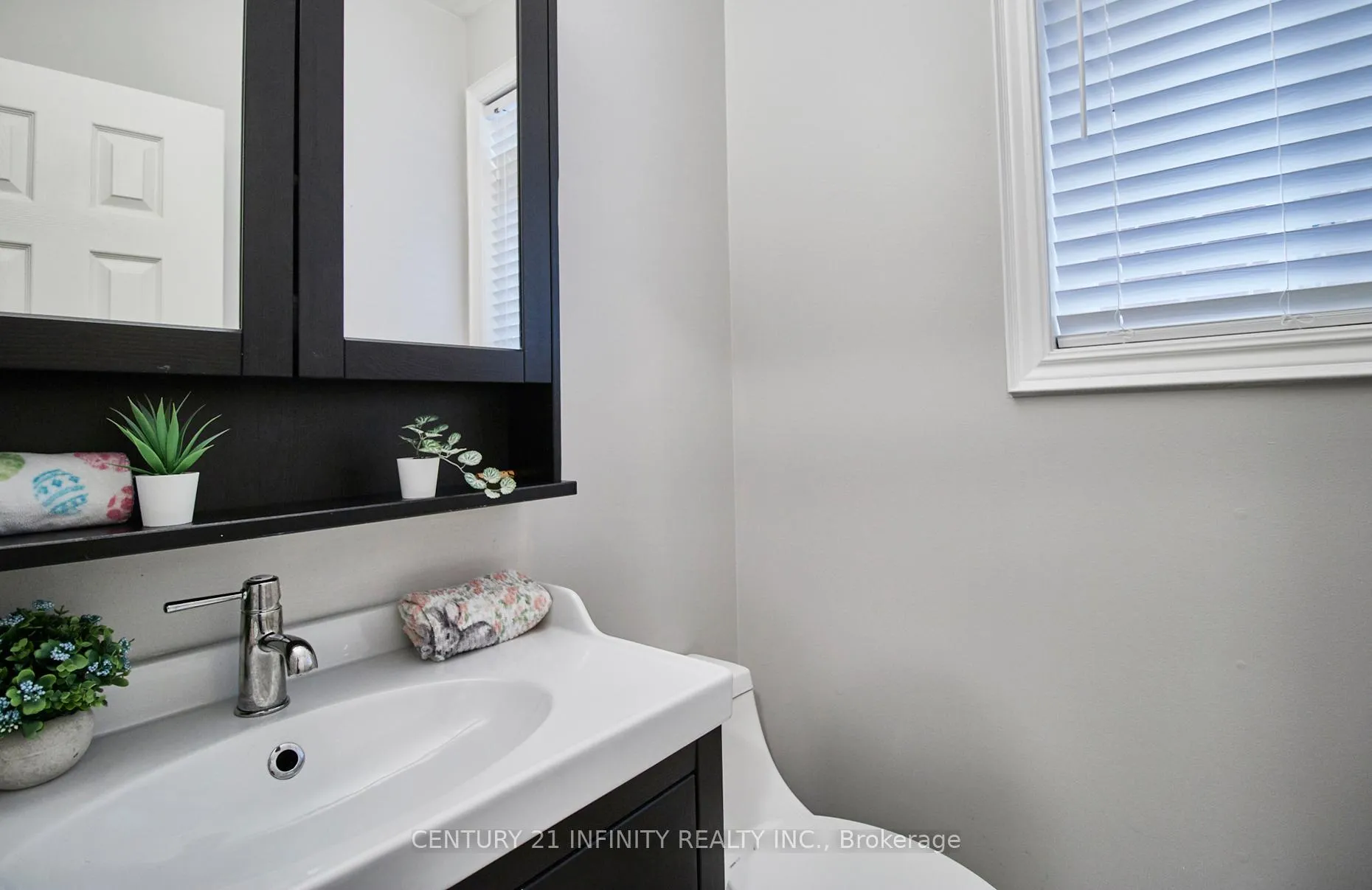 Photo 18 of 1599 Quail Run Drive, Oshawa, Taunton — HOMEH