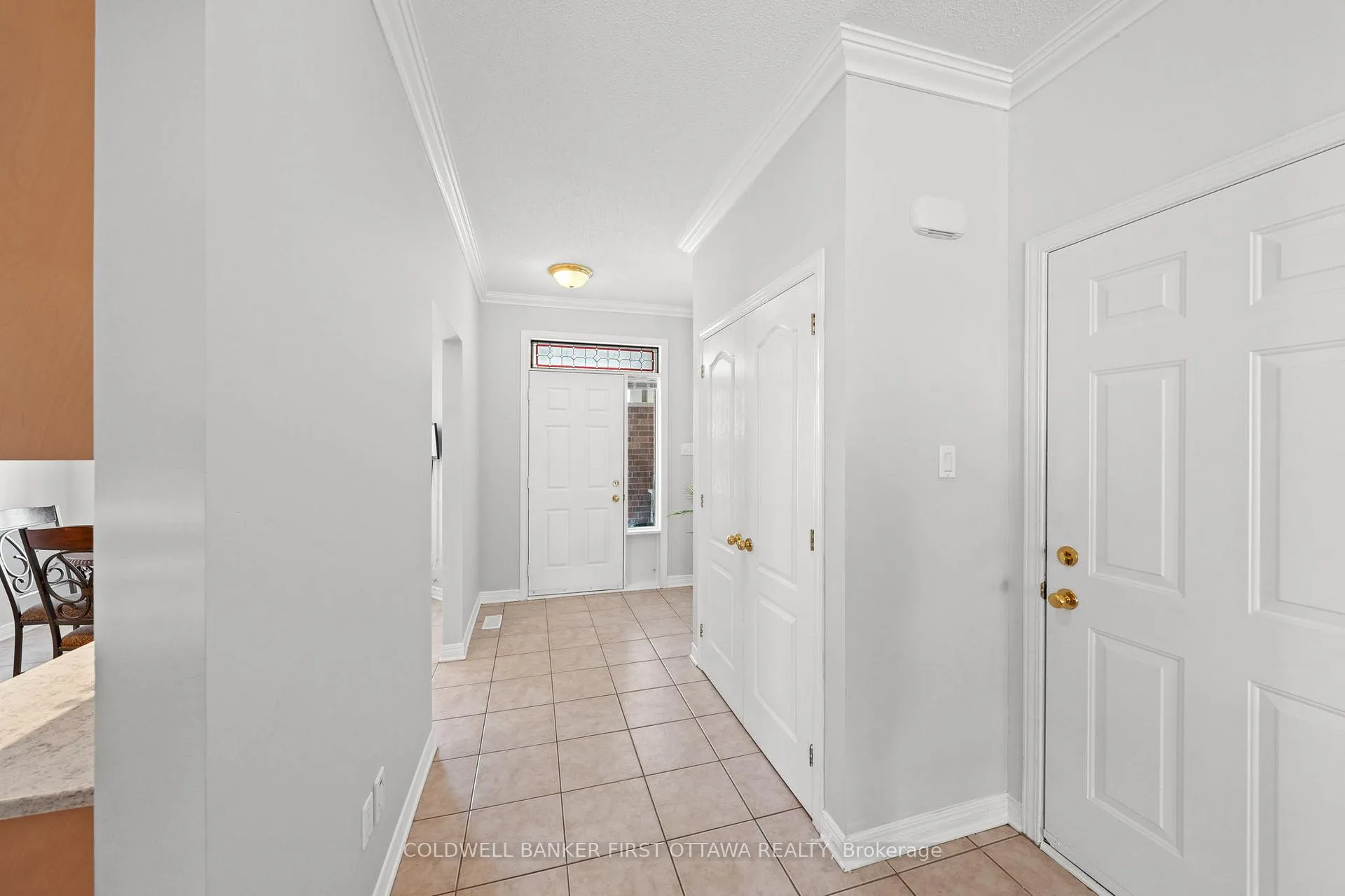 Photo 5 of 4471 Shoreline Drive, Ottawa, Riverside South/Gloucester Glen — HOMEH