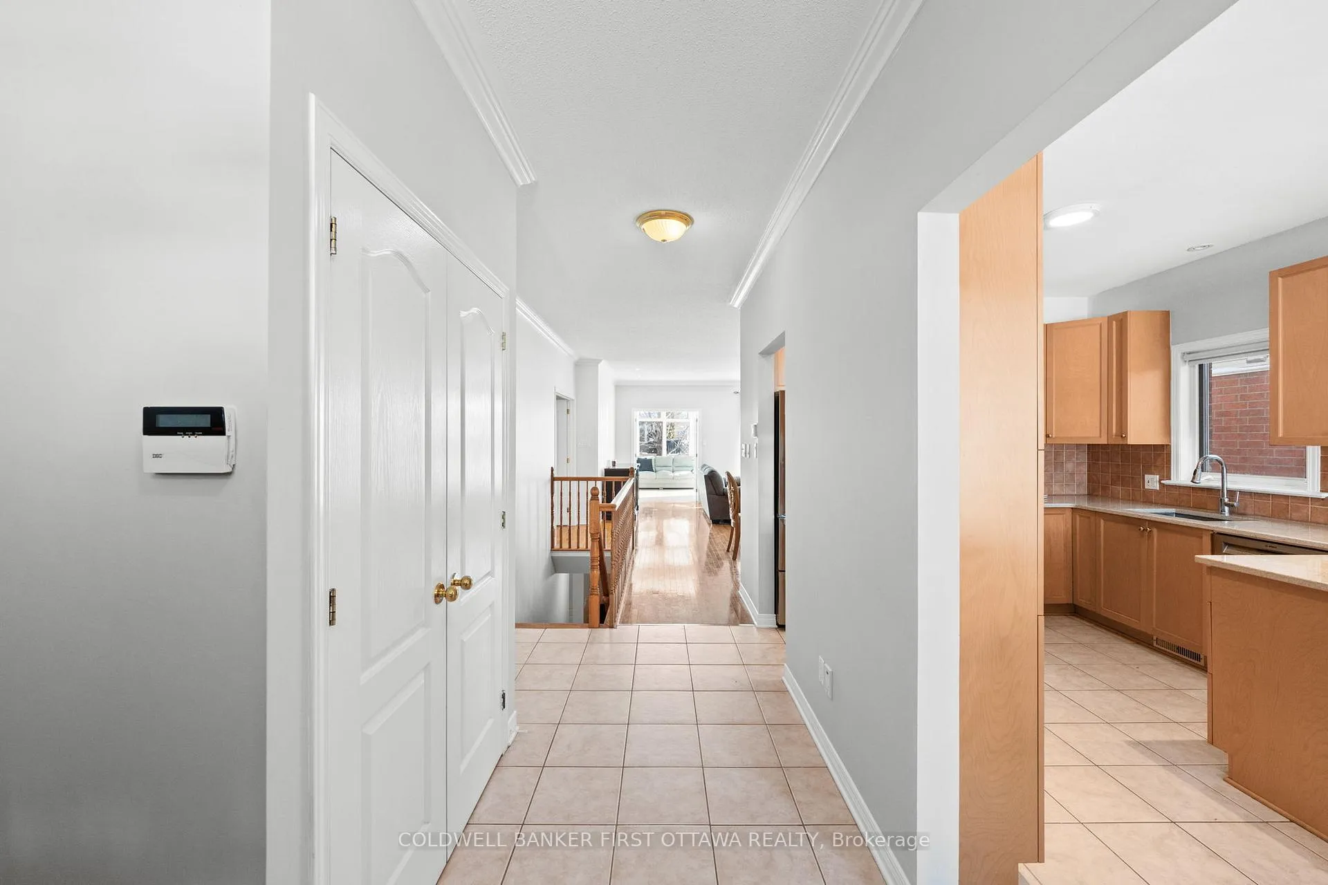 Photo 6 of 4471 Shoreline Drive, Ottawa, Riverside South/Gloucester Glen — HOMEH