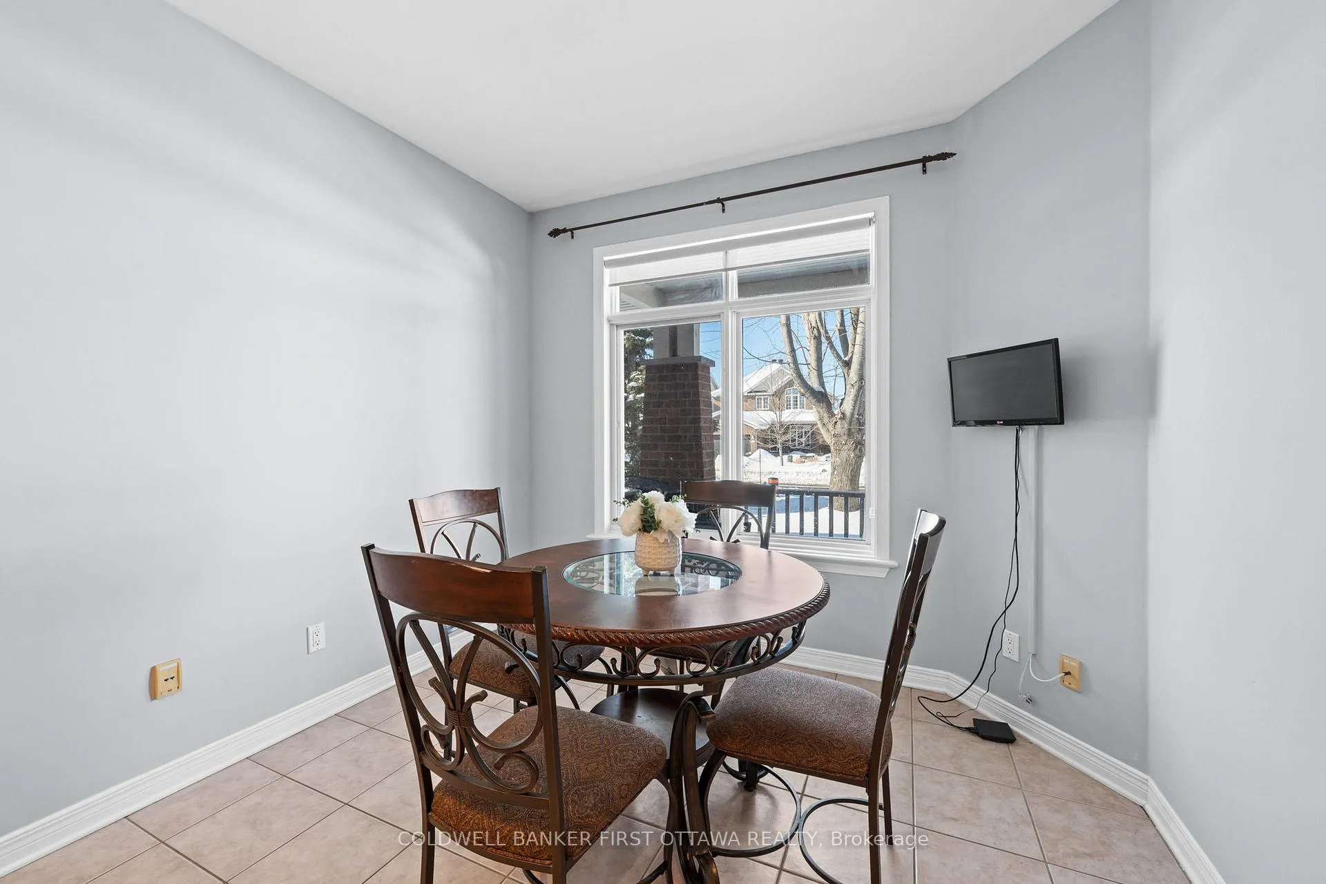 Photo 7 of 4471 Shoreline Drive, Ottawa, Riverside South/Gloucester Glen — HOMEH