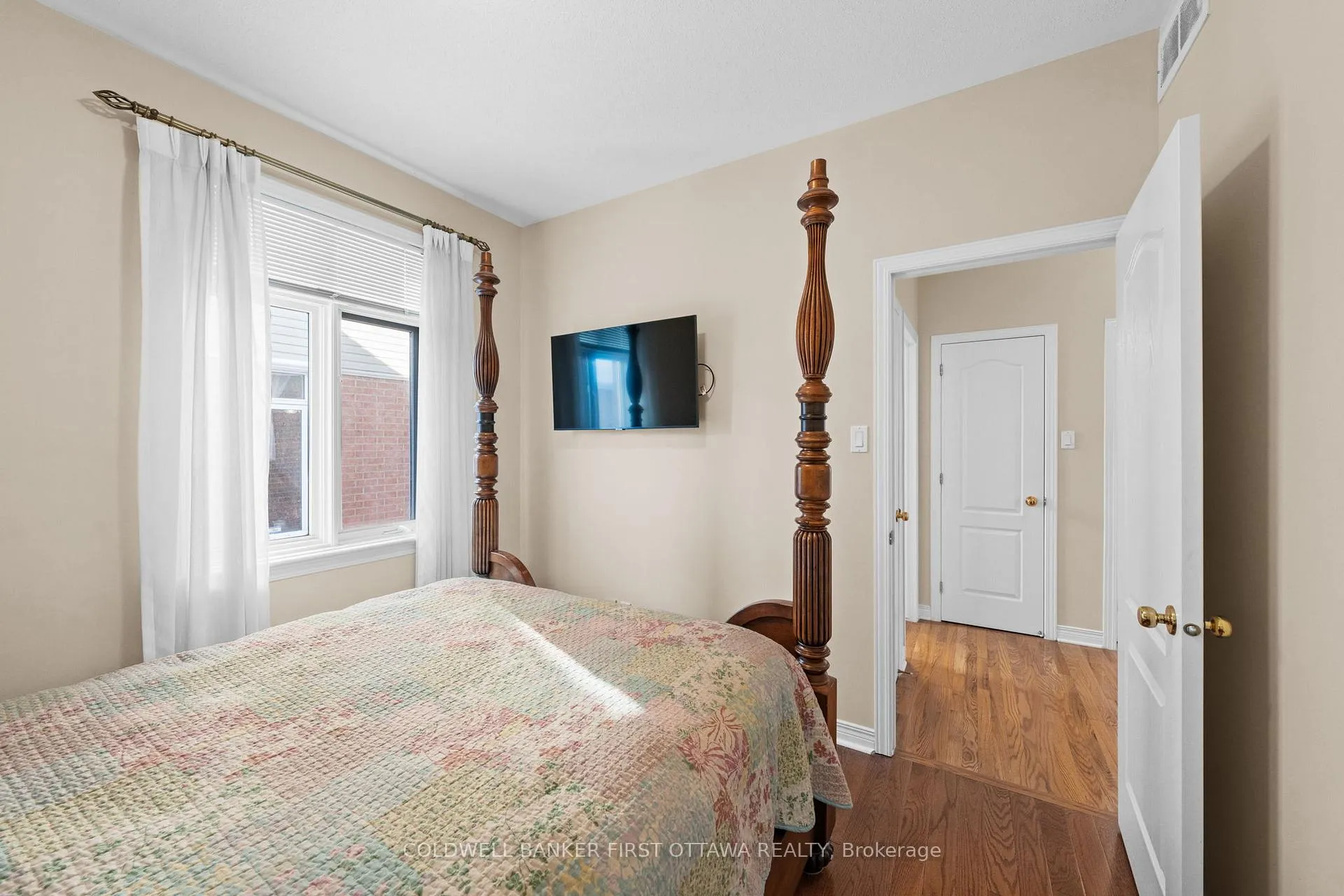 Photo 25 of 4471 Shoreline Drive, Ottawa, Riverside South/Gloucester Glen — HOMEH
