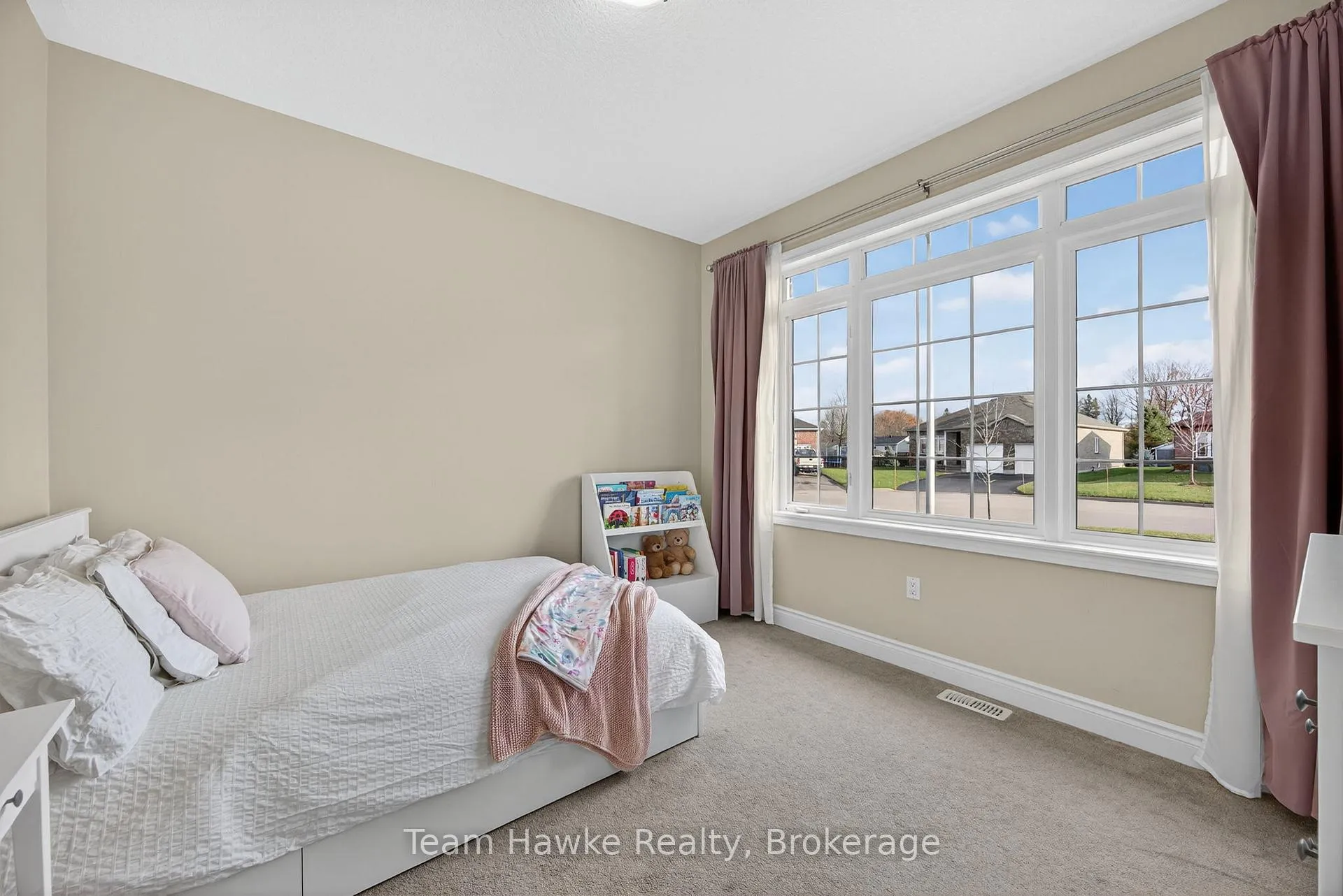 Photo 20 of 26 Sheppard Drive, Tay, Victoria Harbour — HOMEH