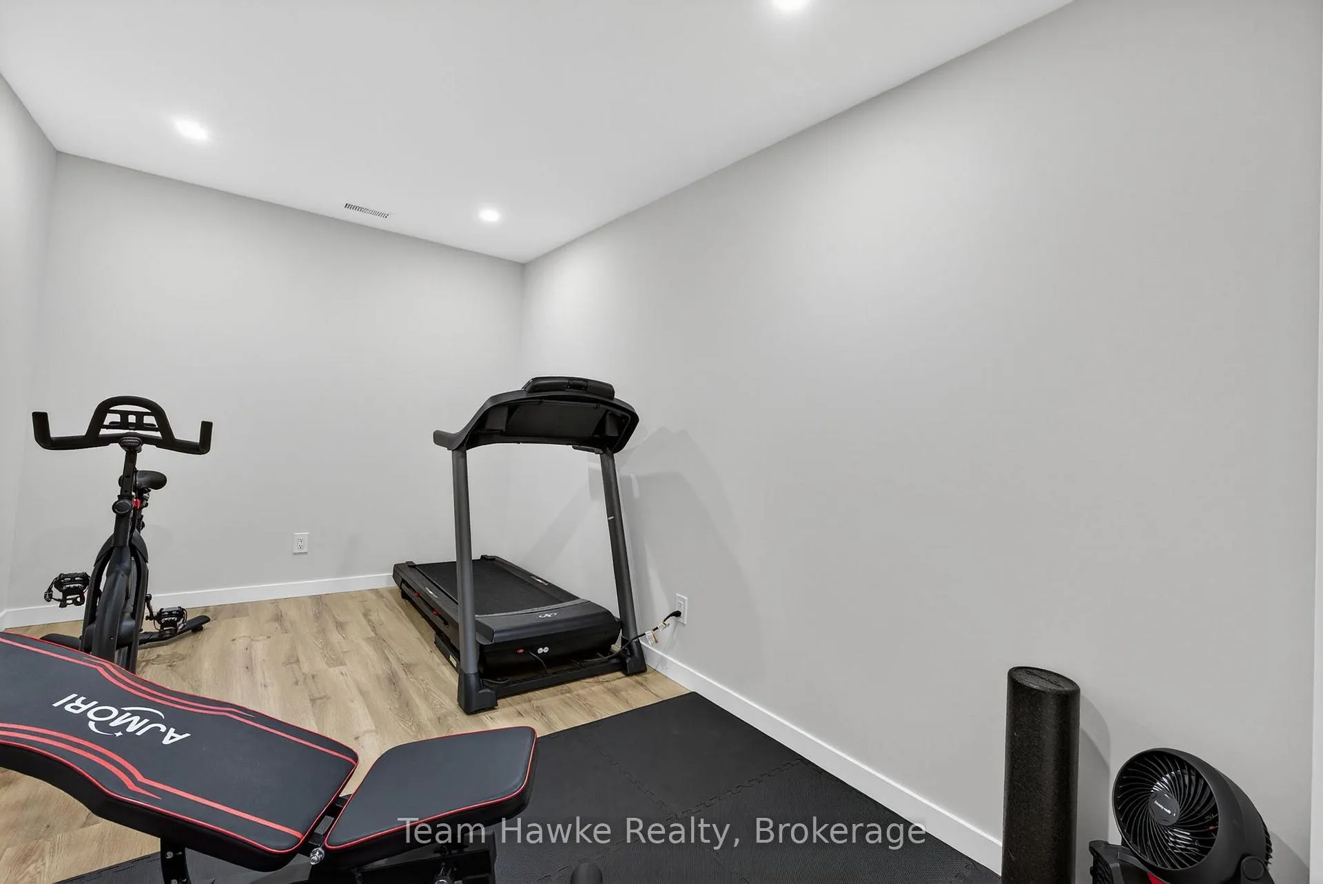 Photo 35 of 26 Sheppard Drive, Tay, Victoria Harbour — HOMEH