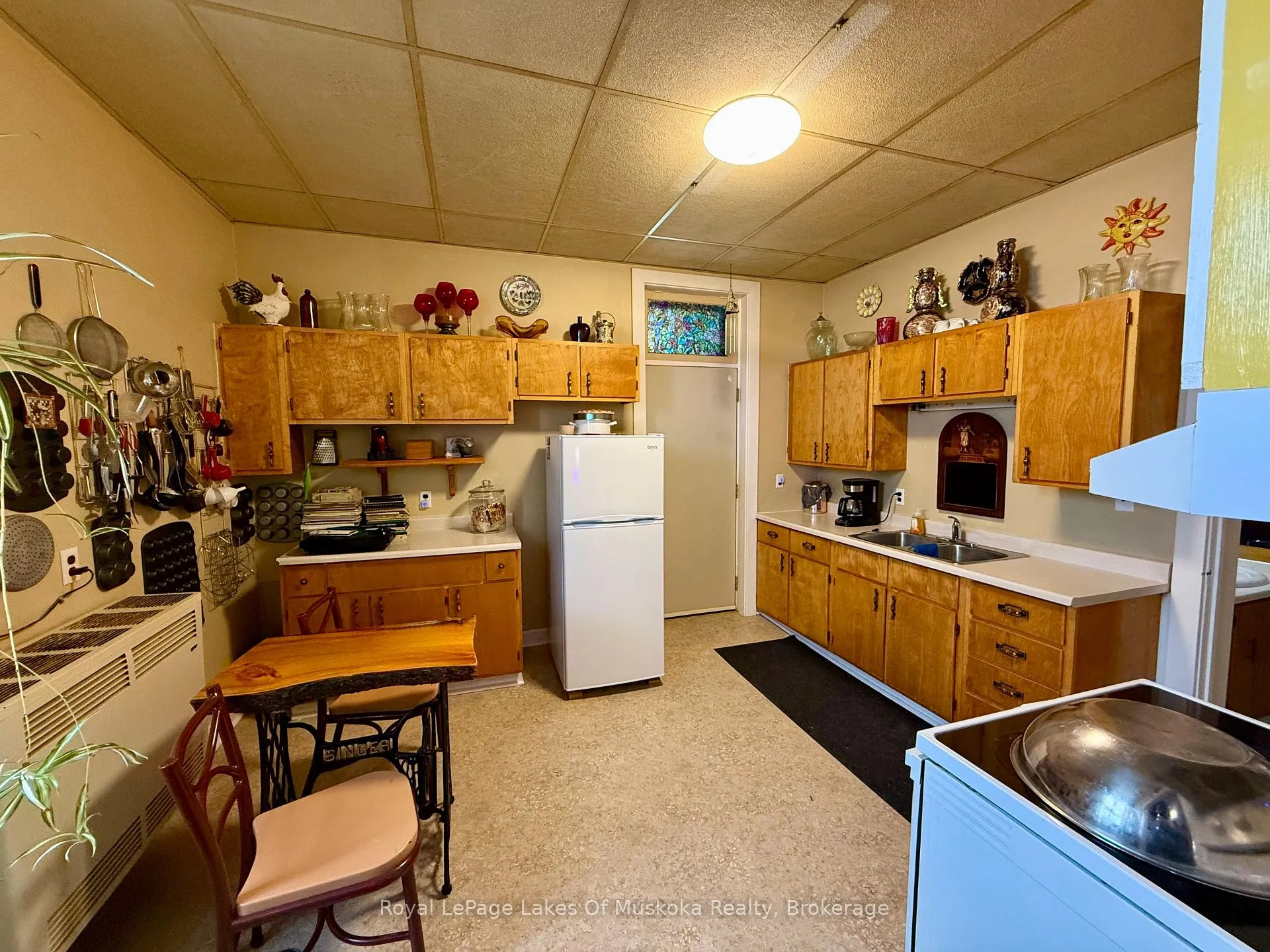Photo 13 of 185 Ontario Street, Burk's Falls — HOMEH