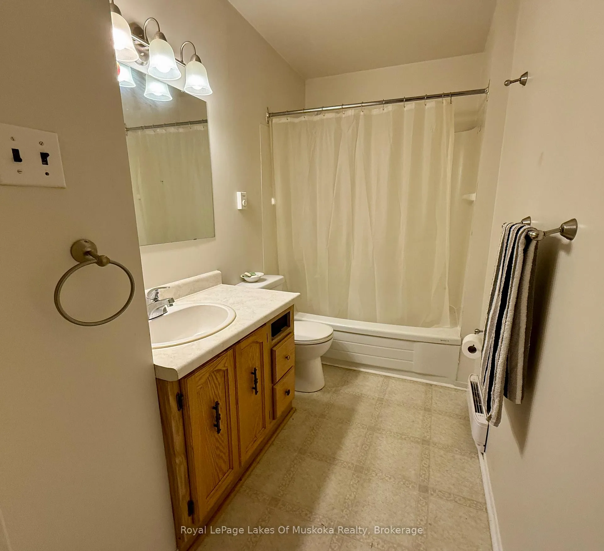 Photo 22 of 185 Ontario Street, Burk's Falls — HOMEH