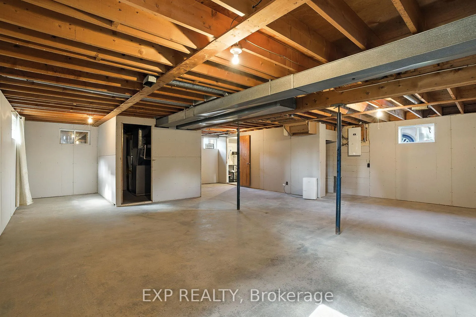 Photo 15 of 1419 Second Street W, Cornwall, Cornwall — HOMEH