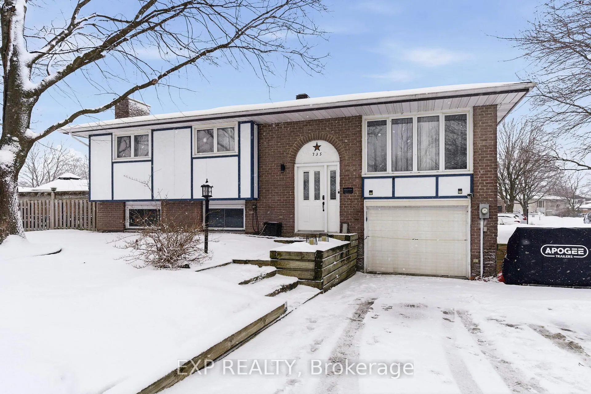 Photo 1 of 735 Montcalm Court, Cornwall — HOMEH