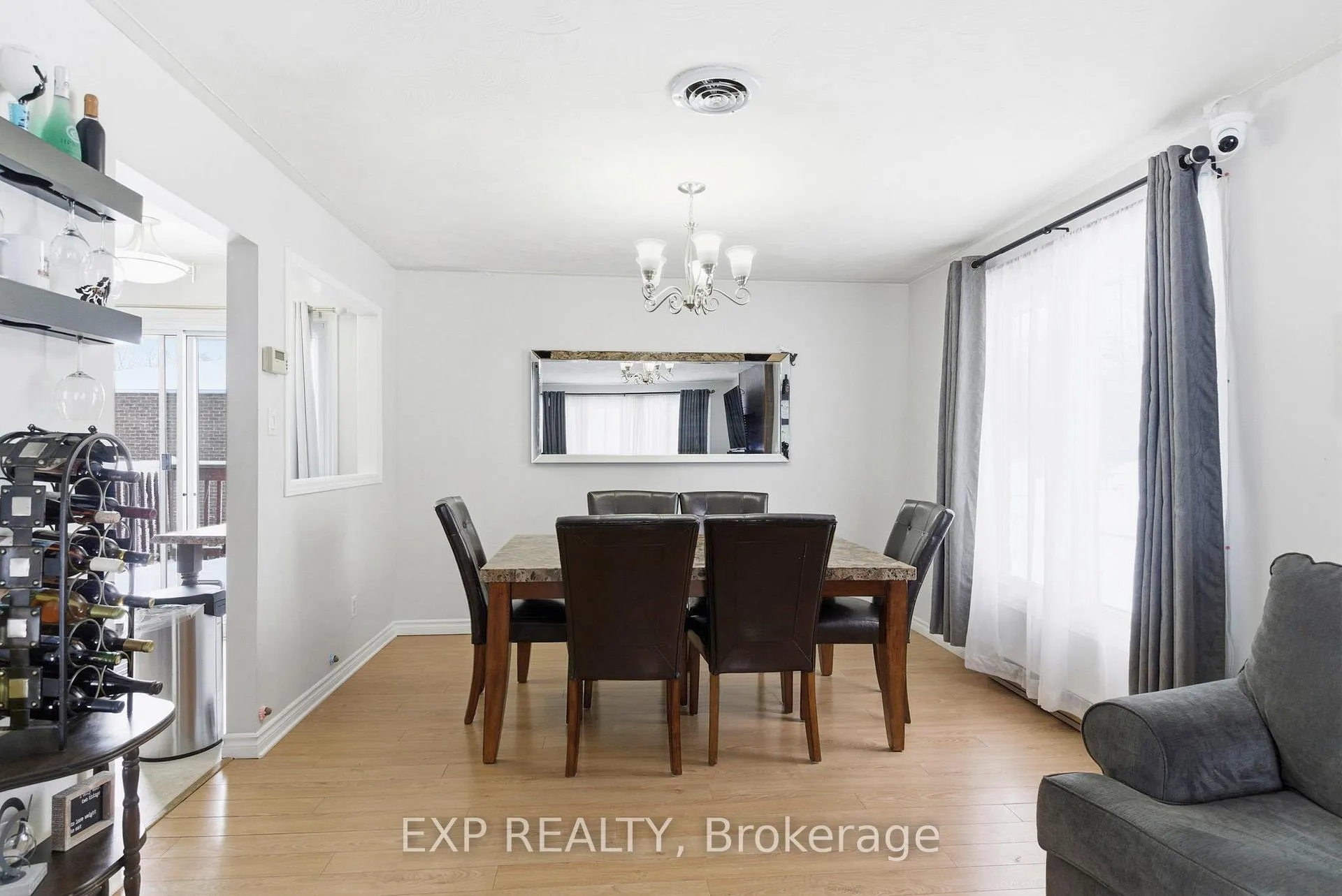 Photo 4 of 735 Montcalm Court, Cornwall — HOMEH