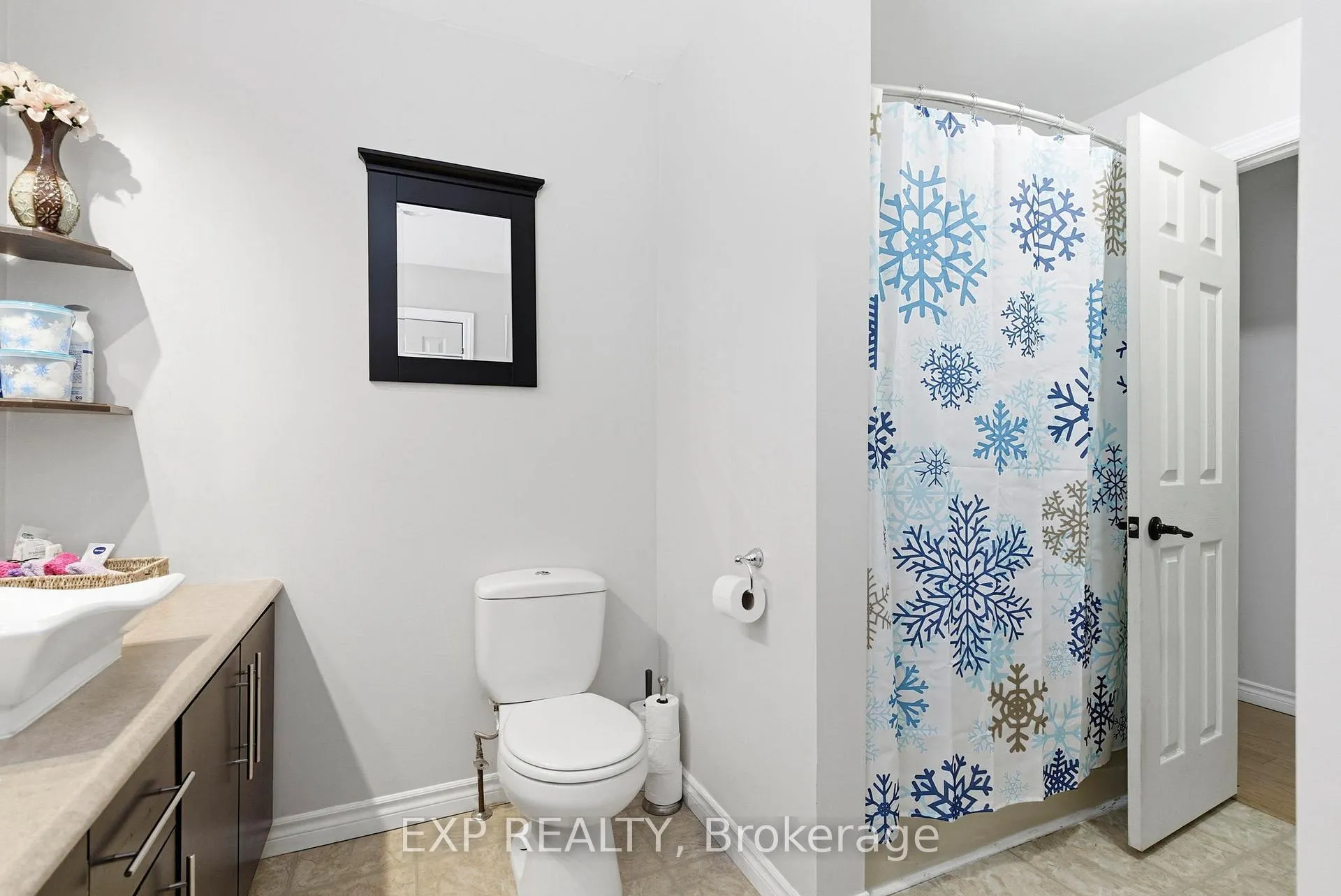 Photo 9 of 735 Montcalm Court, Cornwall — HOMEH