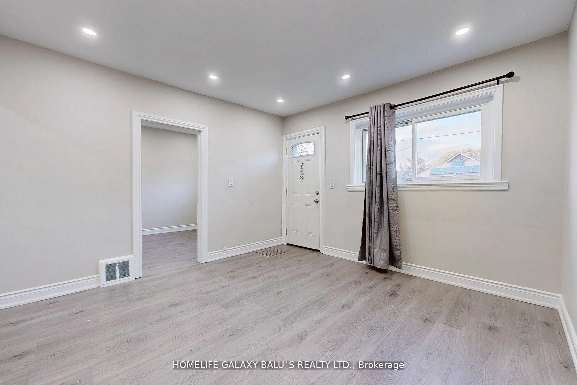 Photo 3 of 287 Olive Avenue, Oshawa, Central — HOMEH