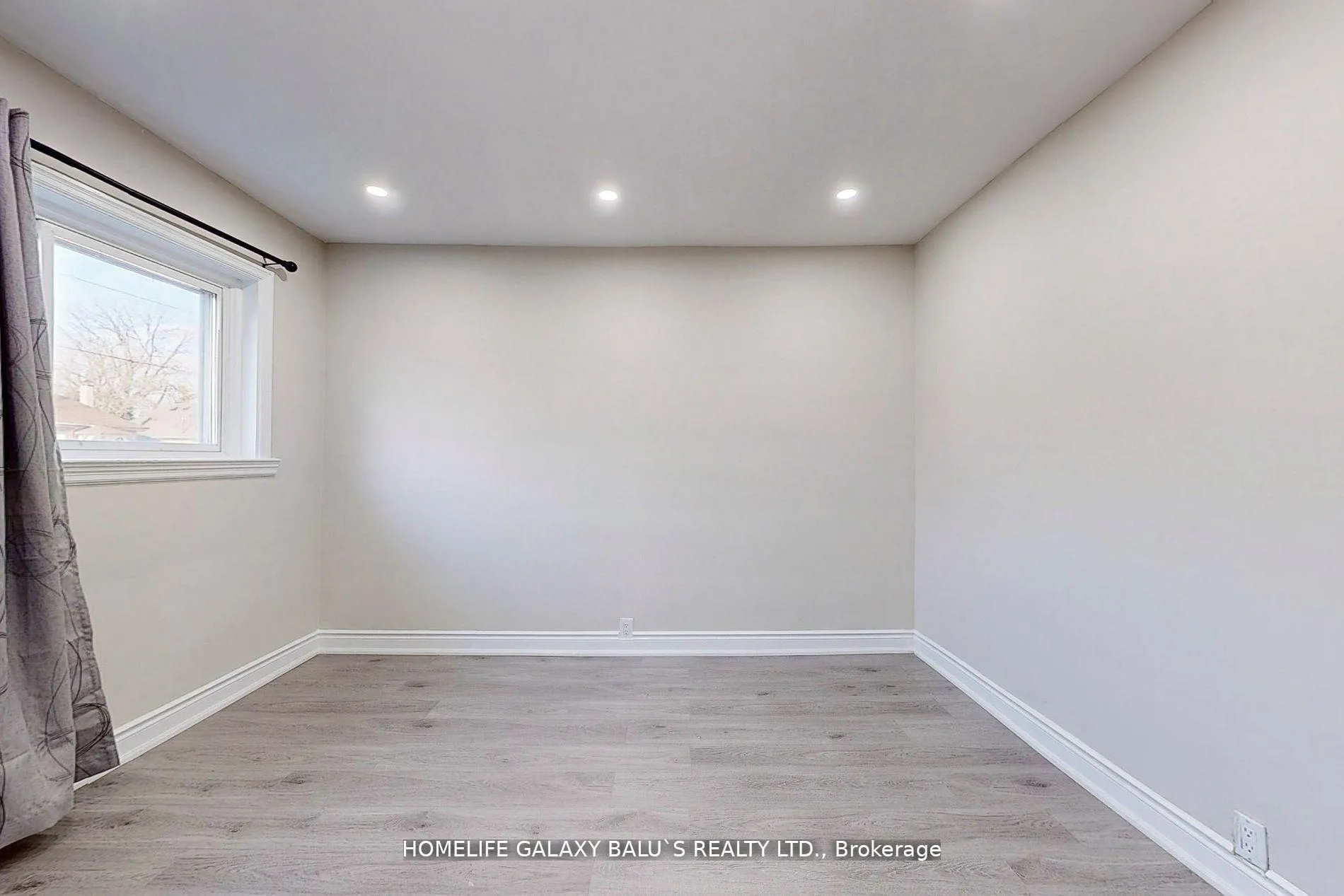 Photo 4 of 287 Olive Avenue, Oshawa, Central — HOMEH