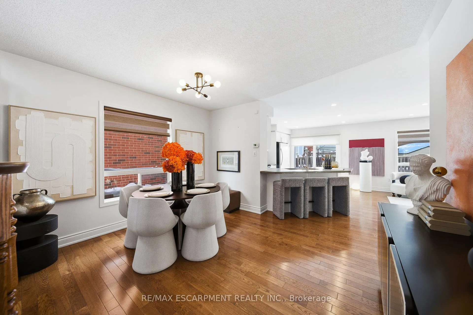 Photo 7 of 911 Zelinsky Crescent, Milton, Coates — HOMEH