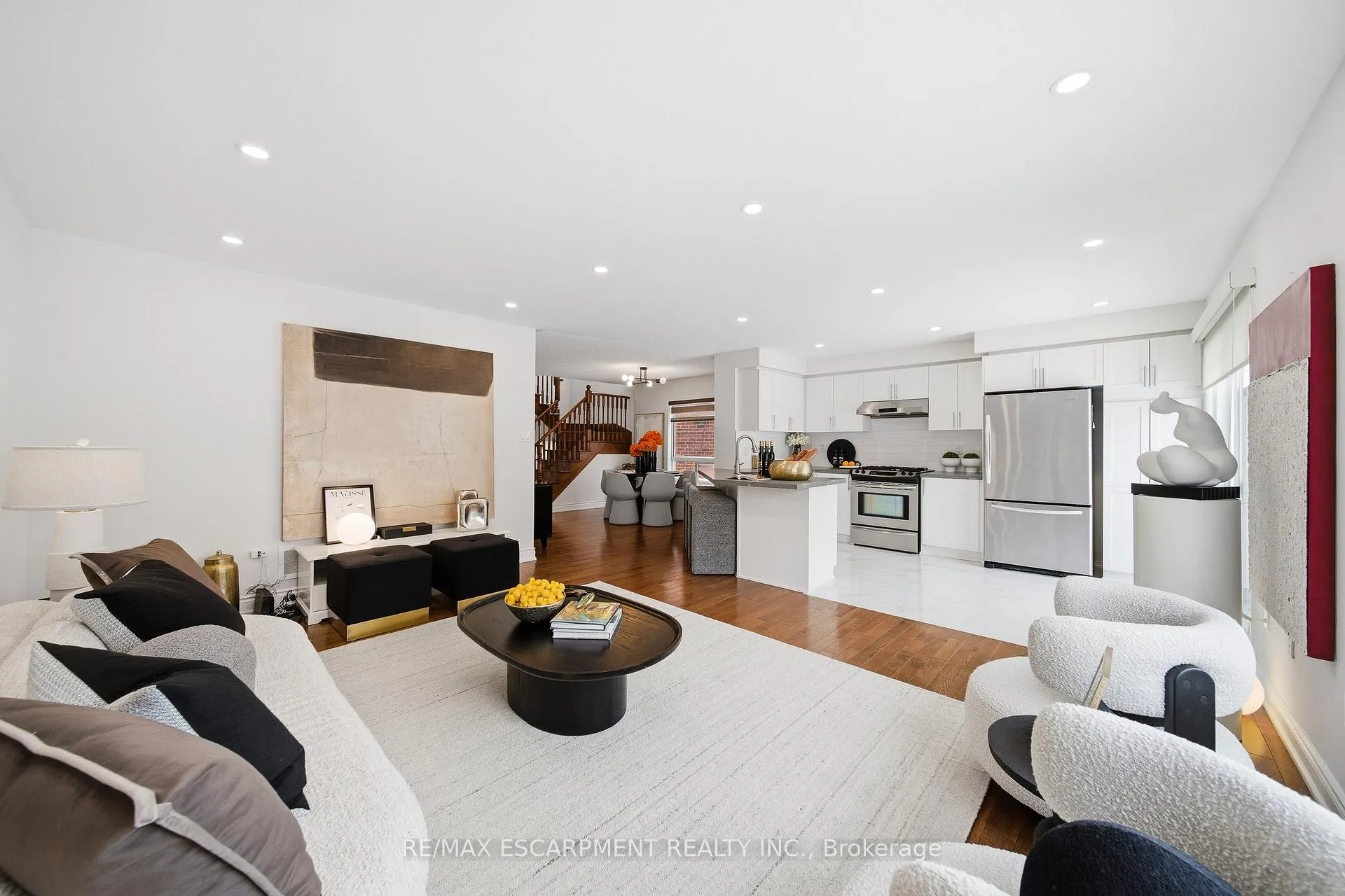 Photo 18 of 911 Zelinsky Crescent, Milton, Coates — HOMEH
