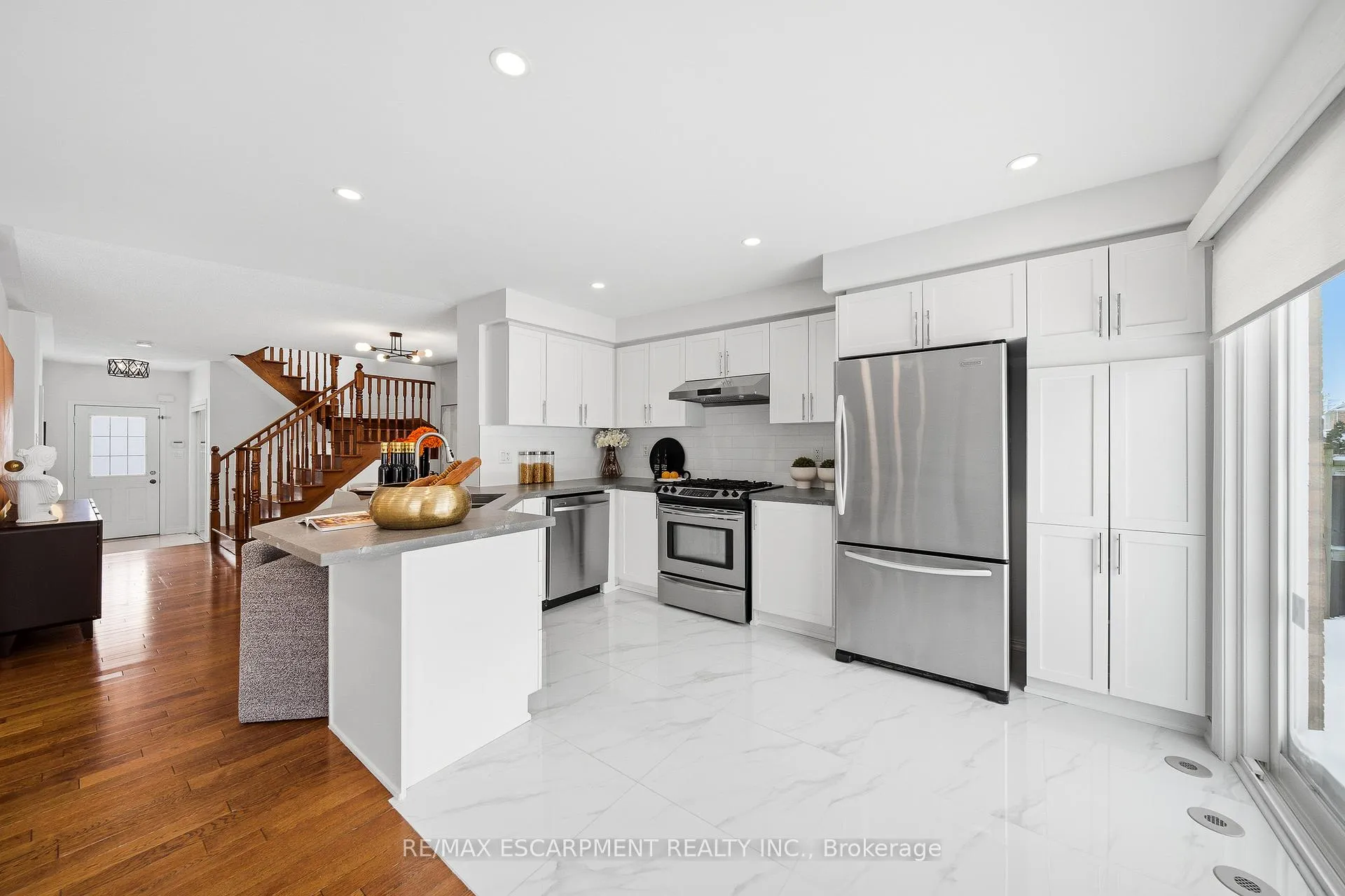 Photo 20 of 911 Zelinsky Crescent, Milton, Coates — HOMEH