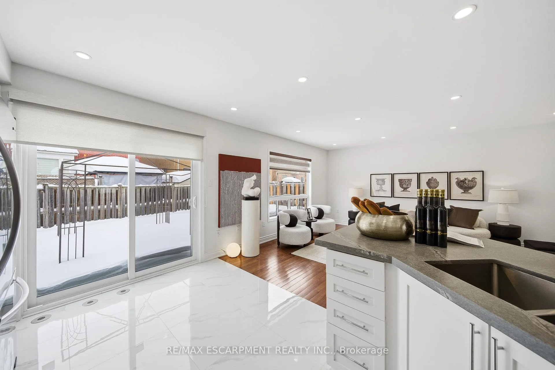 Photo 25 of 911 Zelinsky Crescent, Milton, Coates — HOMEH