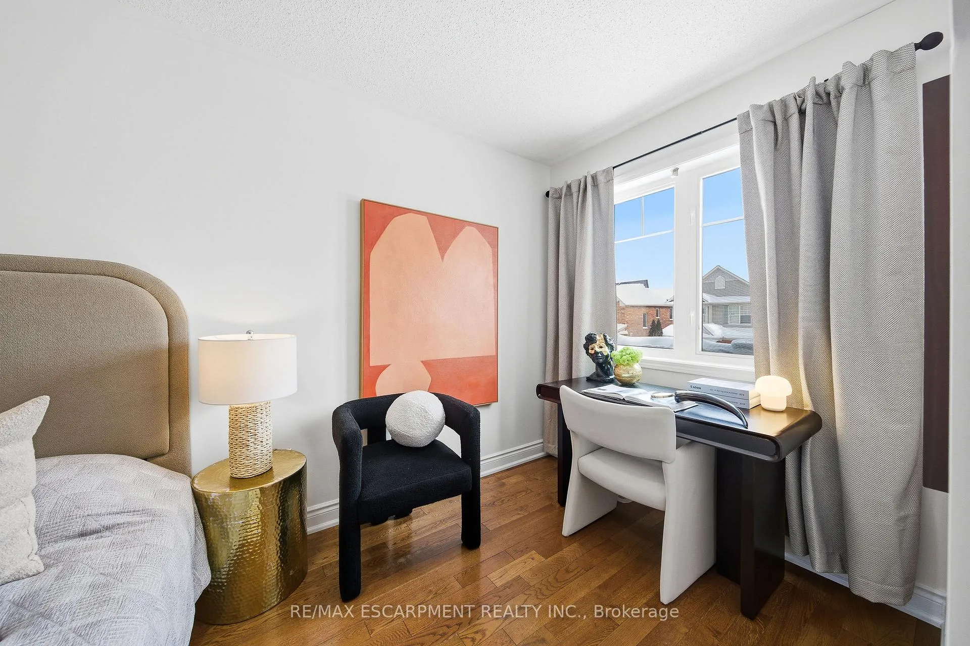Photo 35 of 911 Zelinsky Crescent, Milton, Coates — HOMEH